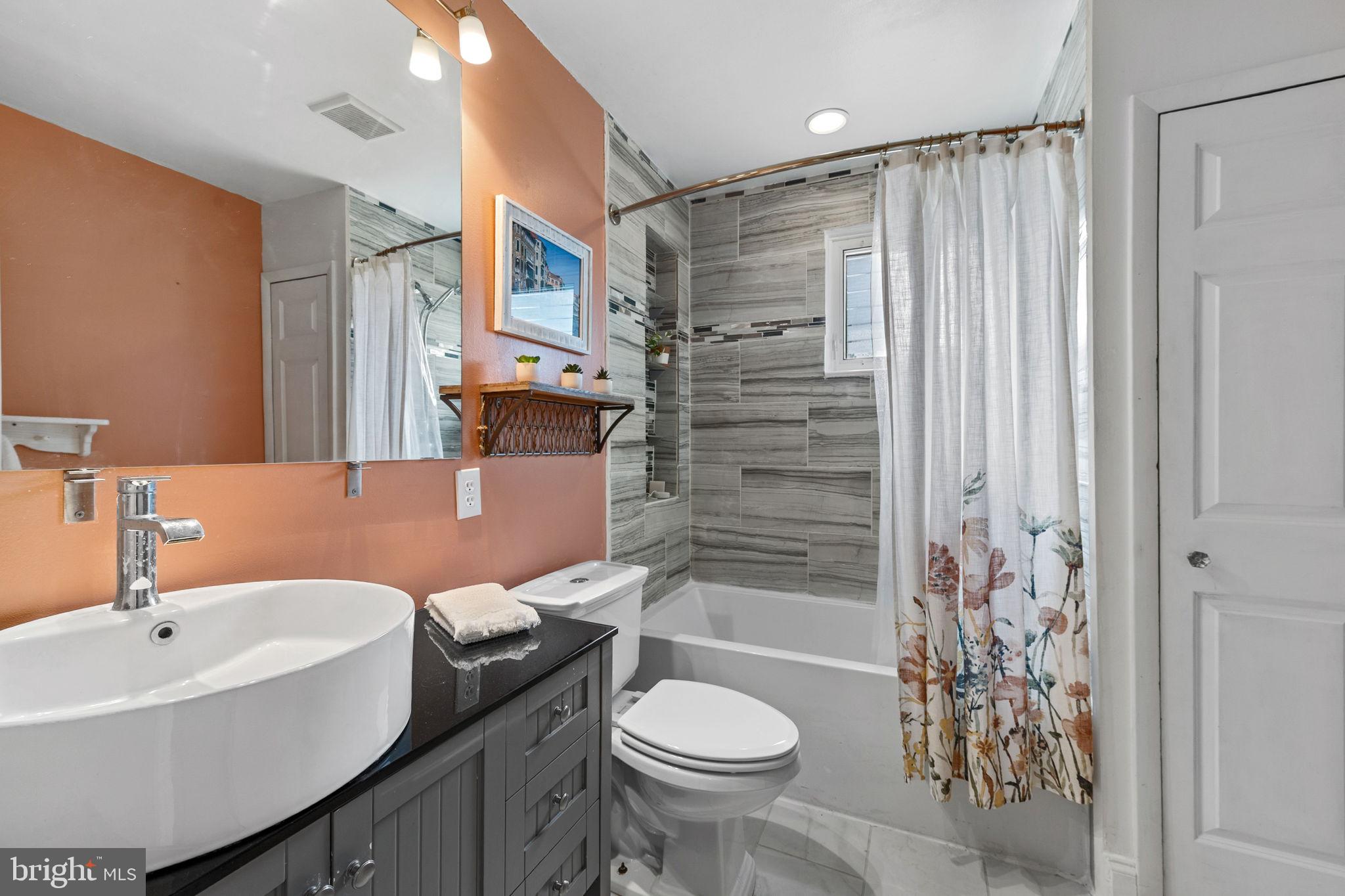 ROLLINGWOOD - Residential