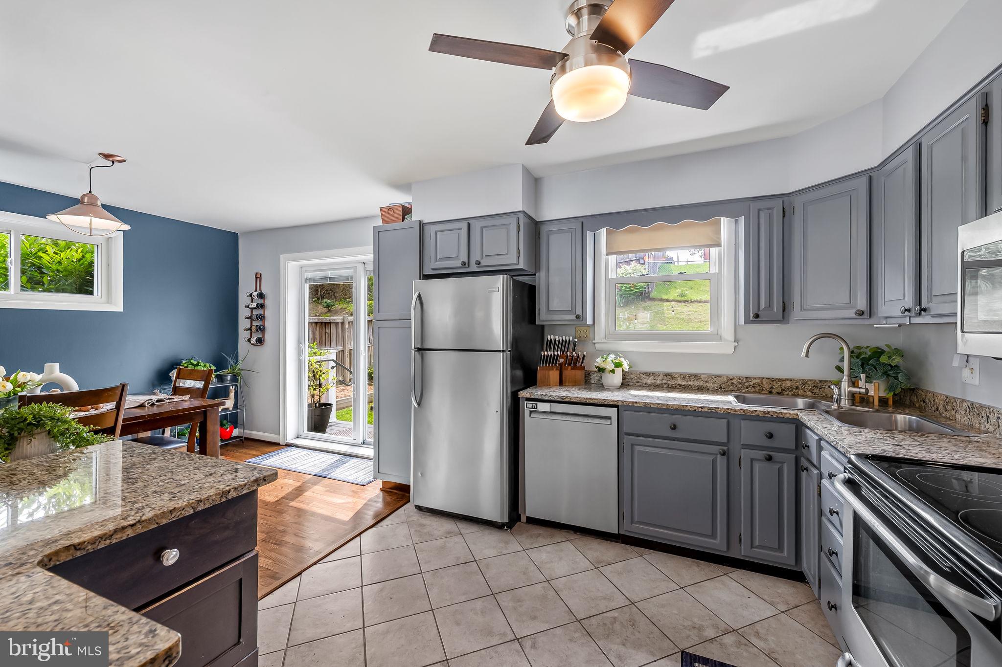 ROLLINGWOOD - Residential