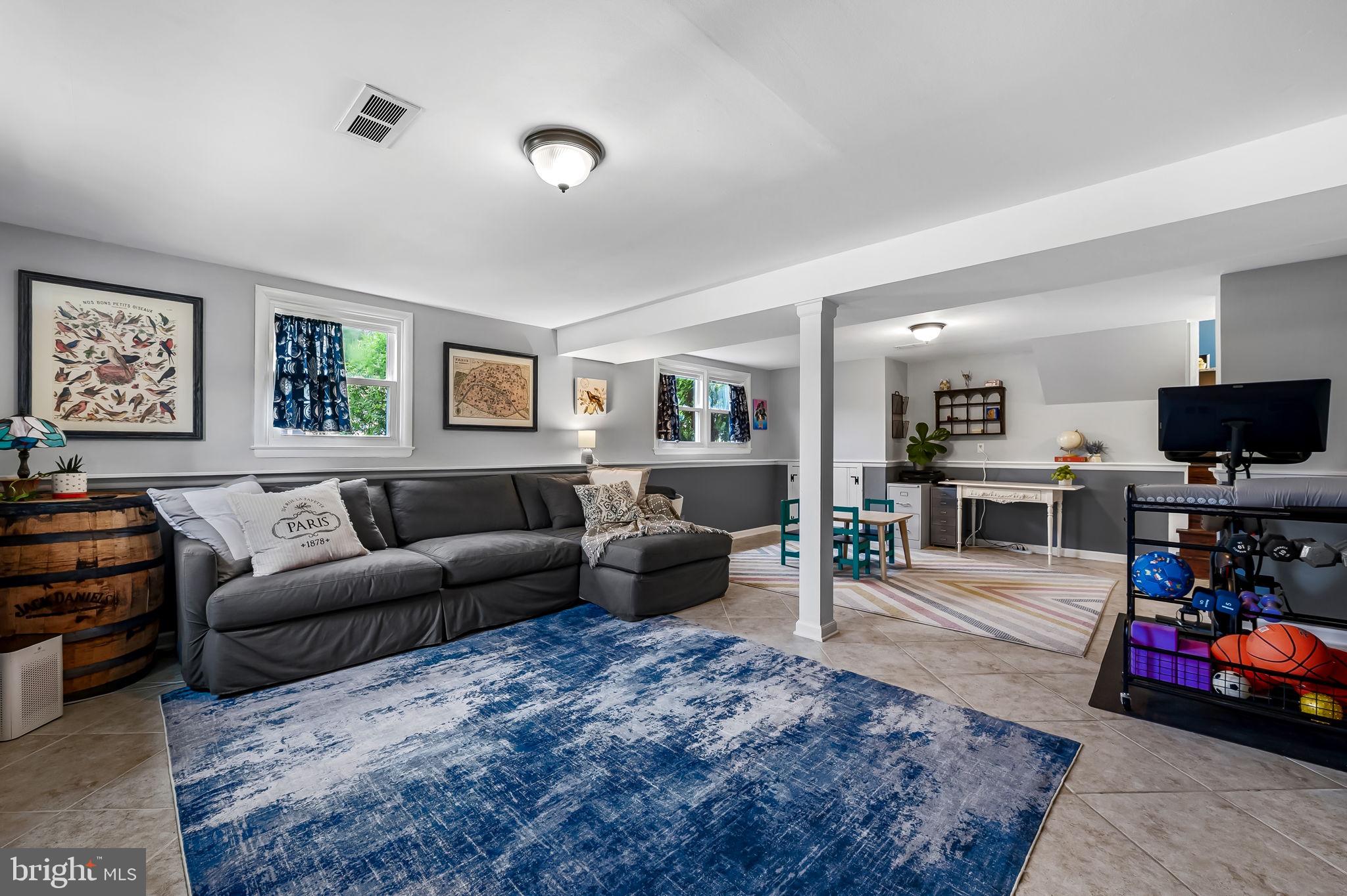 ROLLINGWOOD - Residential