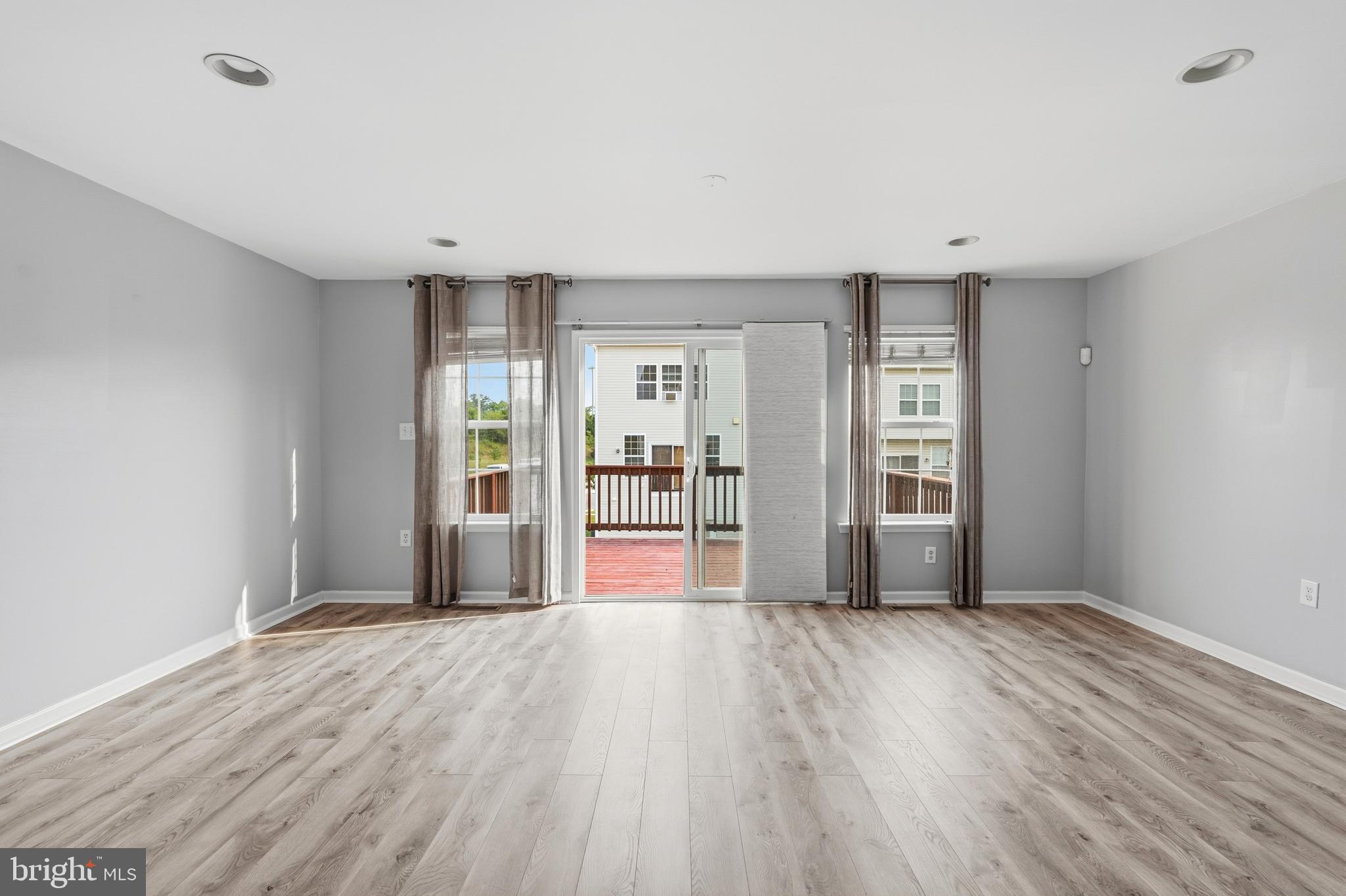 MARLOWE WOODS - Residential