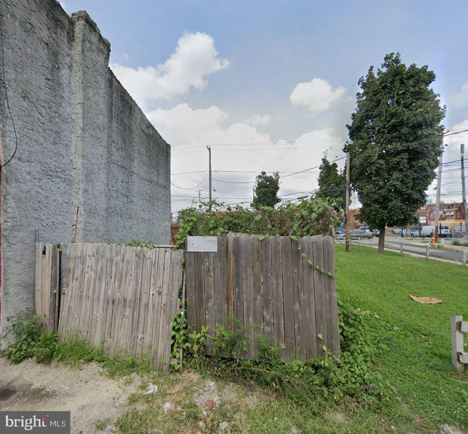 This vacant lot at 213 W Hazzard Street presents a great opportunity for developers, investors, or individuals looking to build new construction in a growing part of North Philadelphia. Located in the West Kensington neighborhood, the lot measures approximately 468 sqft. The site is cleared and ready for development, with utility connections available.

Surrounded by ongoing construction and neighborhood revitalization projects, this location is just minutes from Temple University, major highways, and public transit options. Its proximity to Center City and I-95 makes it ideal for anyone looking to capitalize on the area’s increasing demand for quality housing. With strong potential for future appreciation, this is a smart investment in one of Philadelphia’s up-and-coming neighborhoods.
