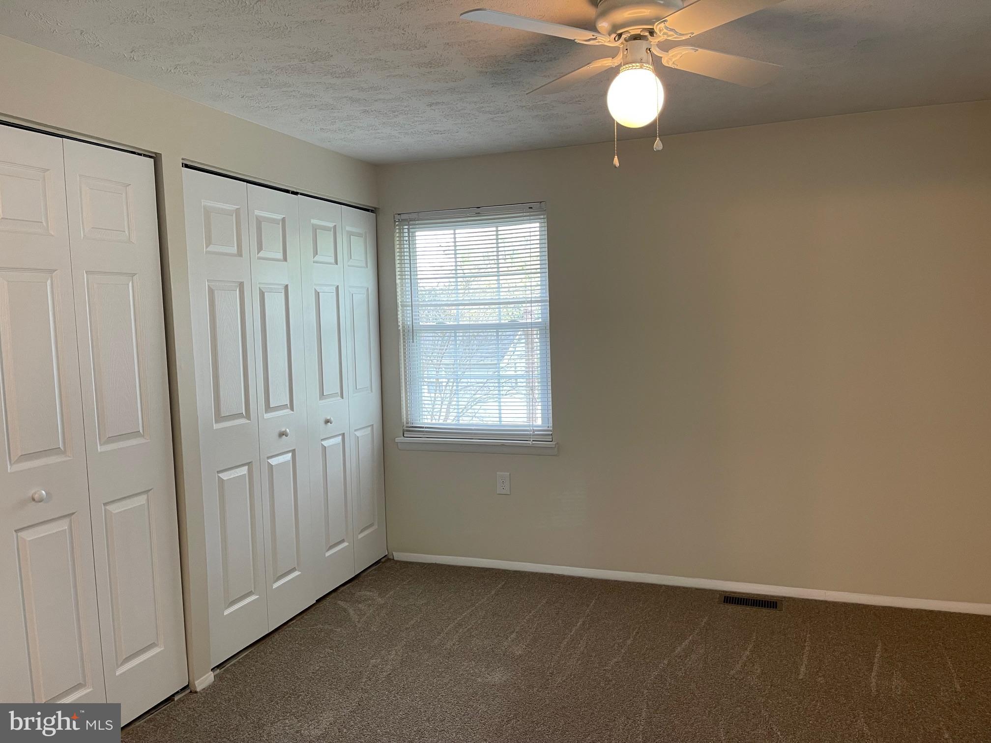 FOUR SEASONS ESTATES - Residential Lease