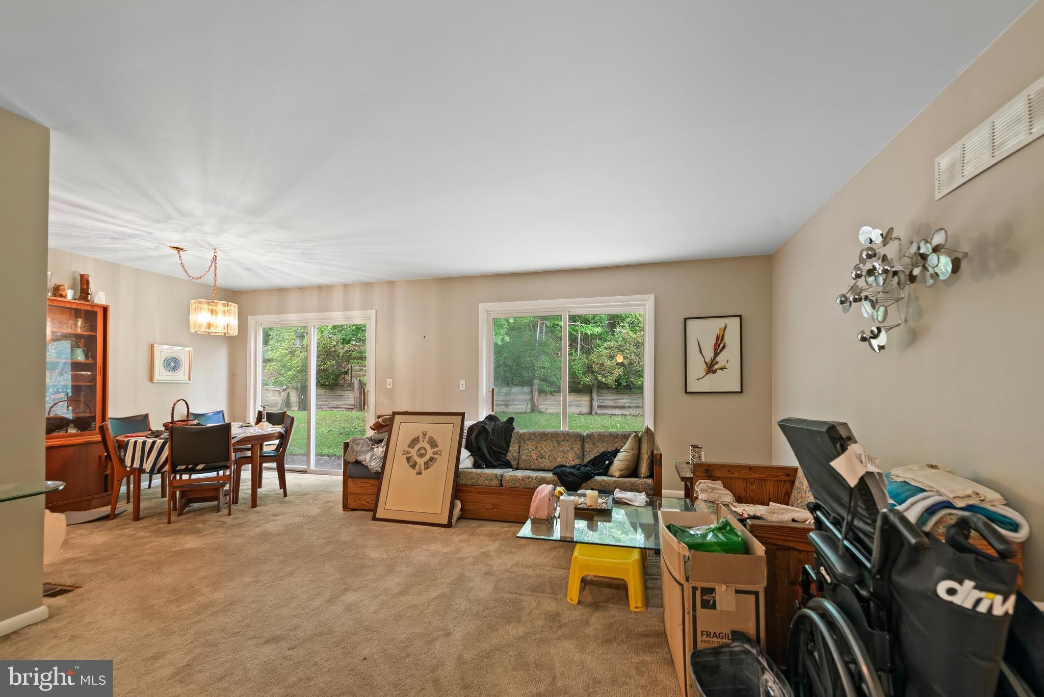 ROLLING KNOLLS - Residential