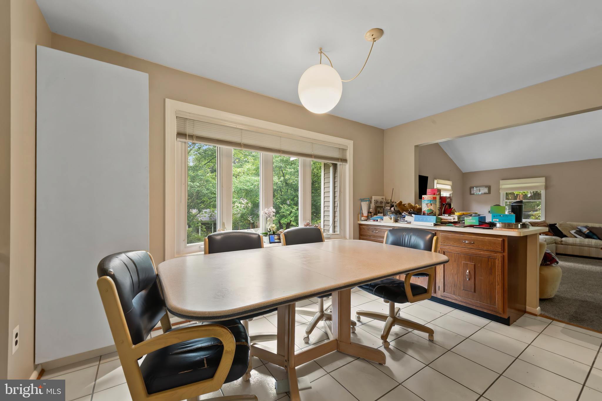 ROLLING KNOLLS - Residential