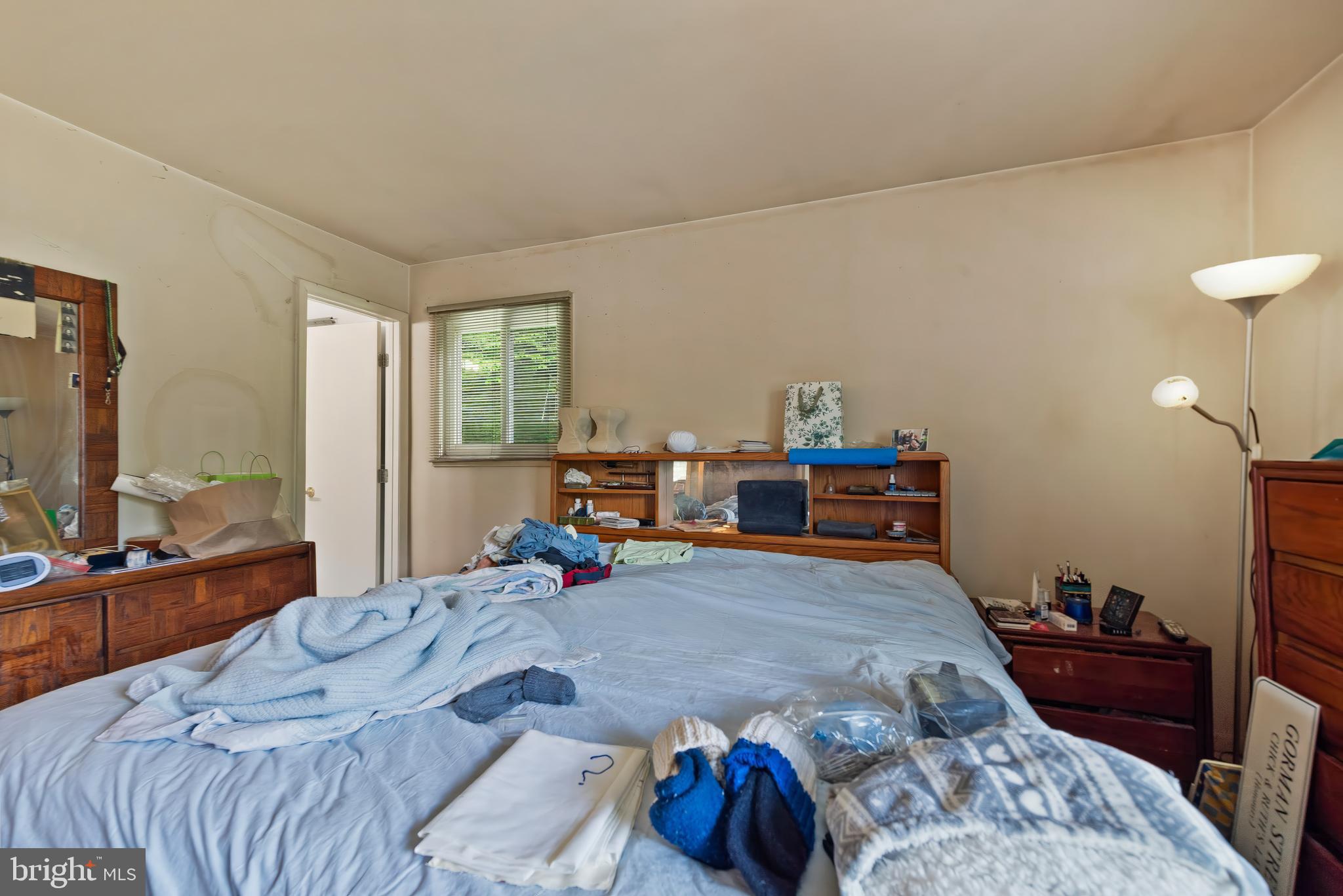 ROLLING KNOLLS - Residential