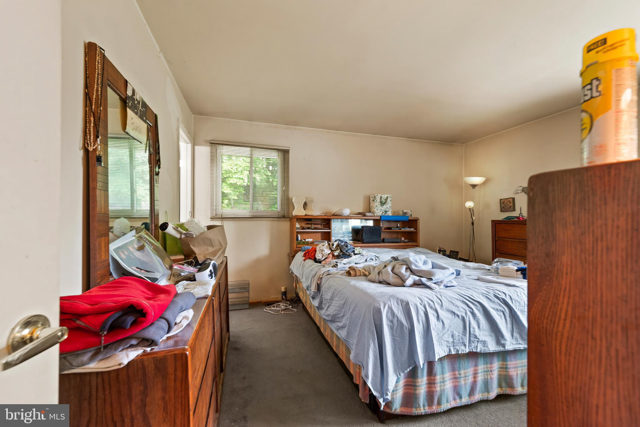 ROLLING KNOLLS - Residential