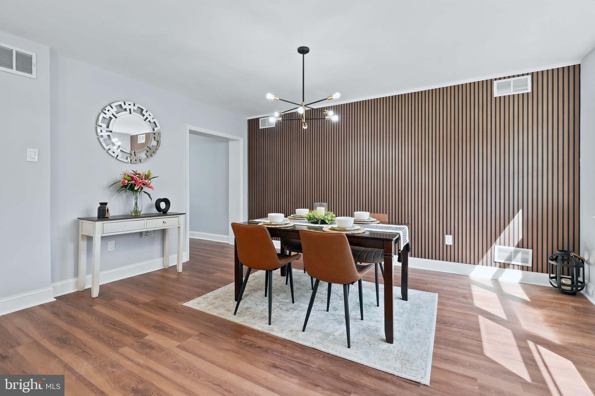 NEW CASTLE - Residential