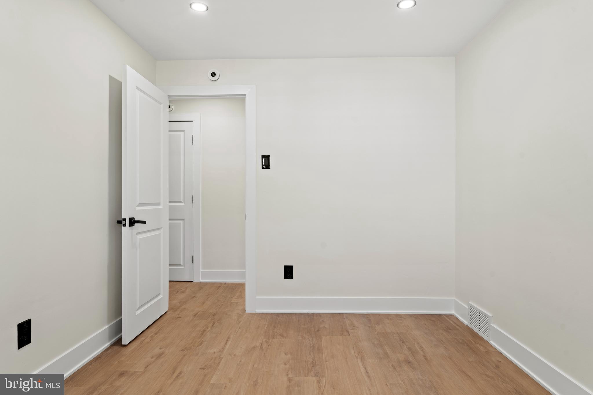 ENFIELD - Residential
