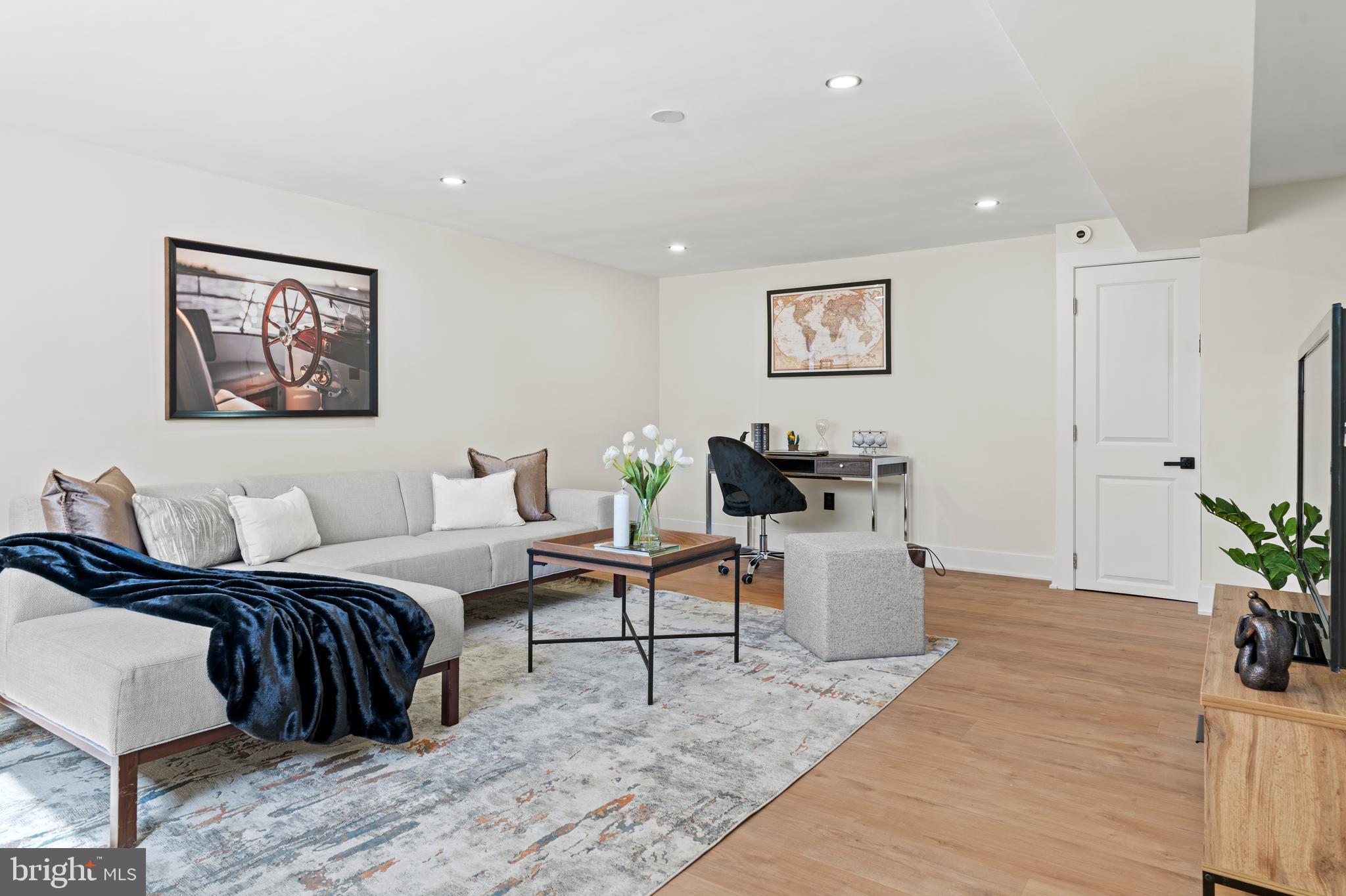 ENFIELD - Residential