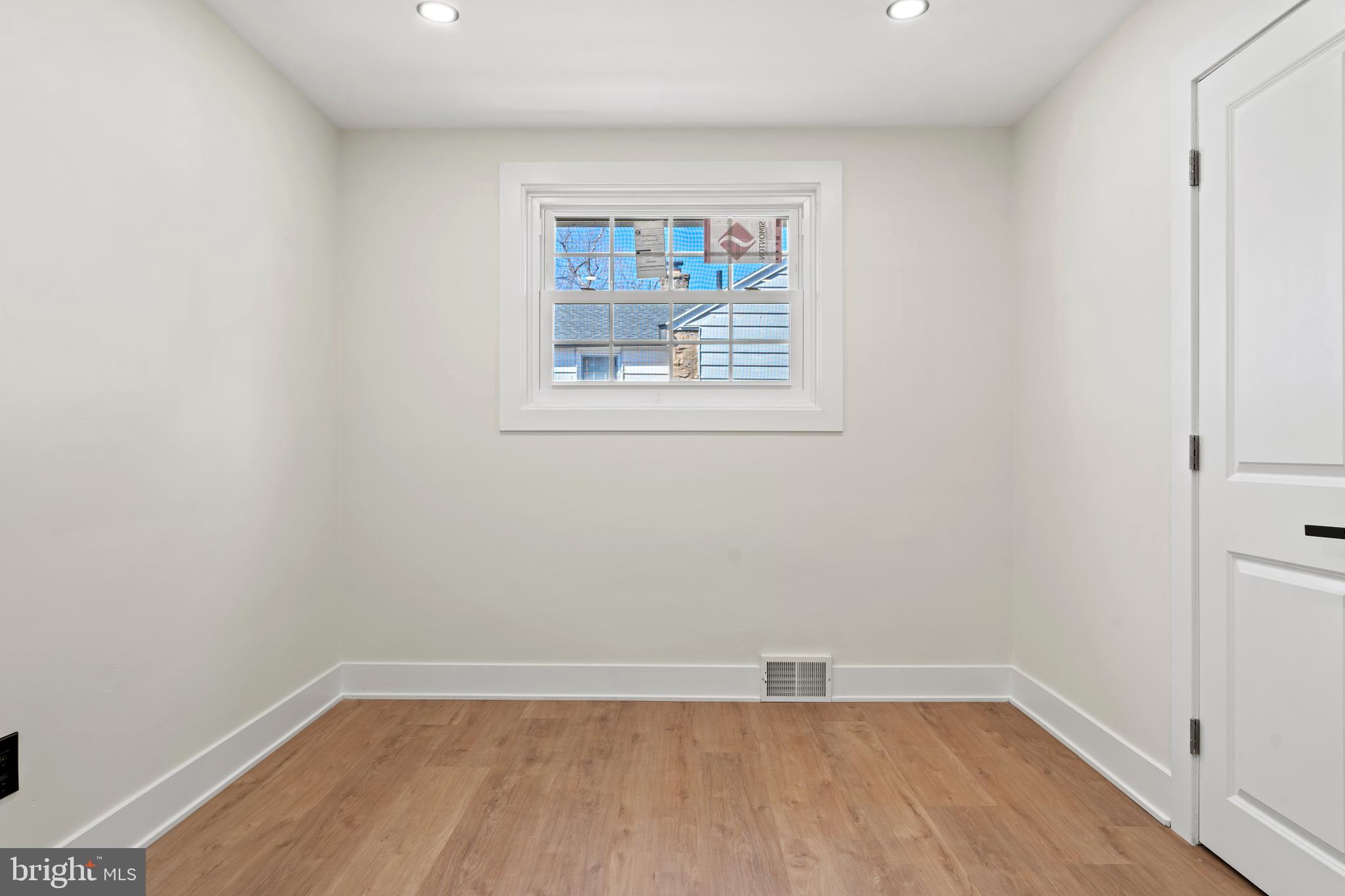 ENFIELD - Residential