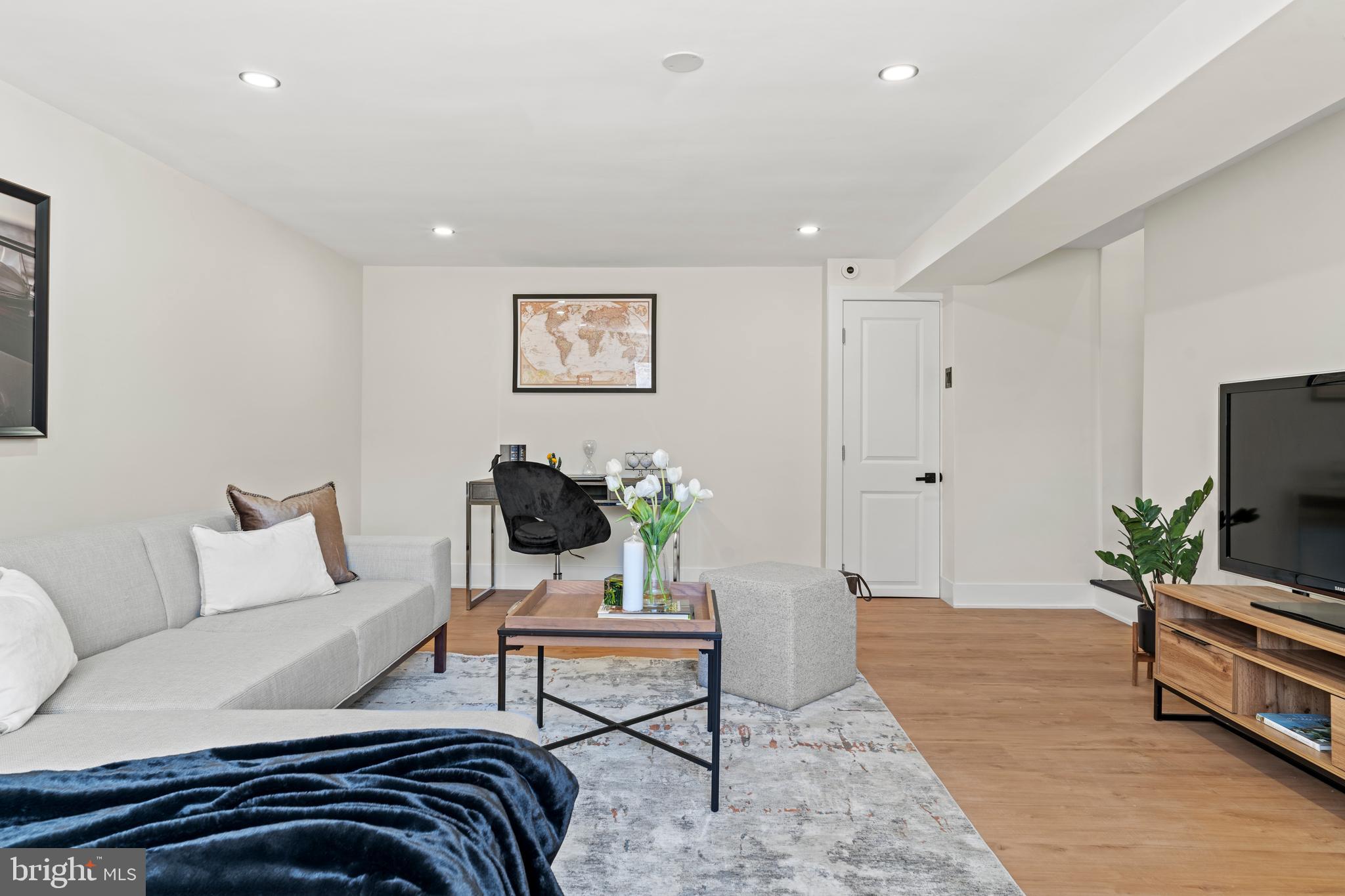 ENFIELD - Residential