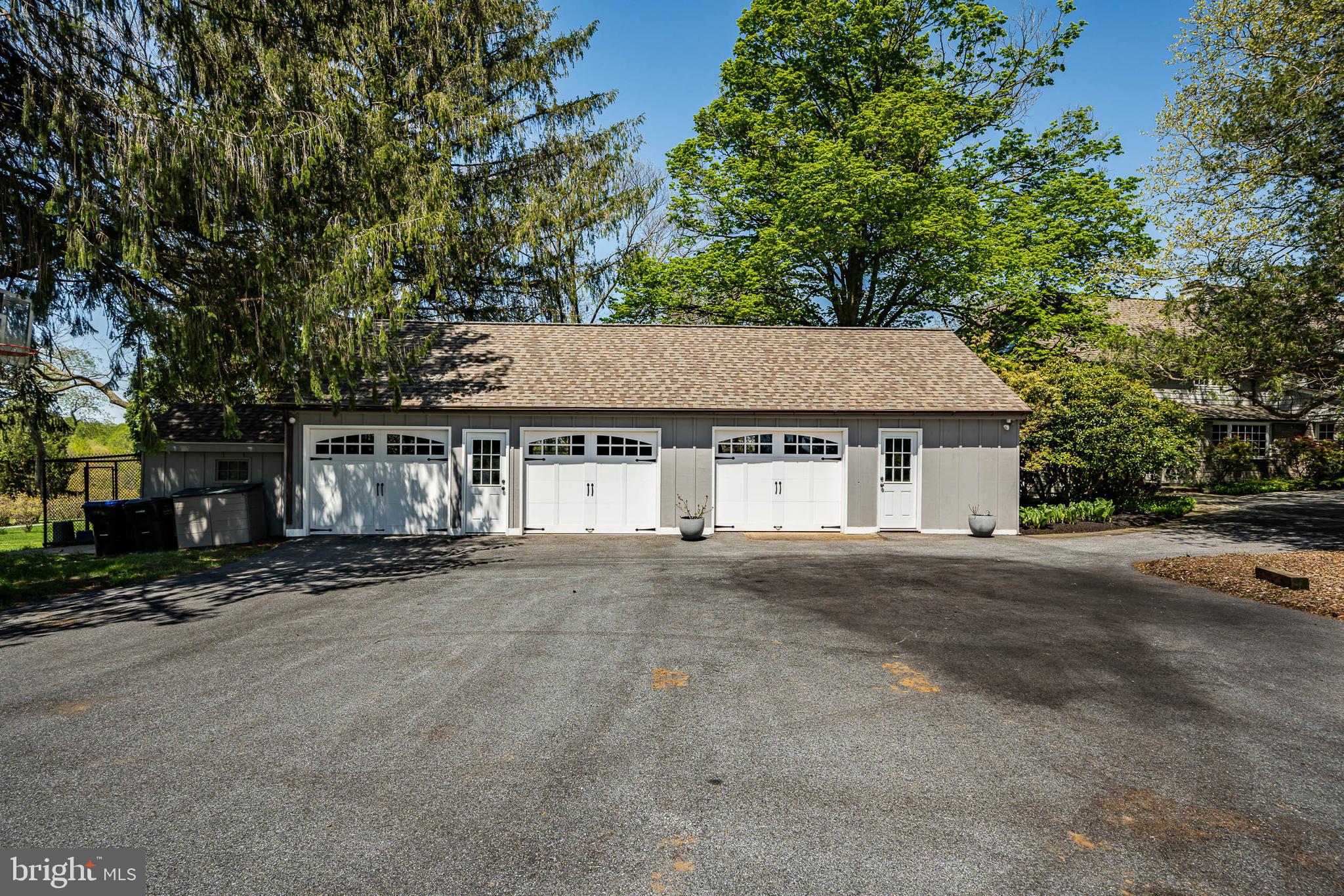 HUNT COUNTRY - Residential