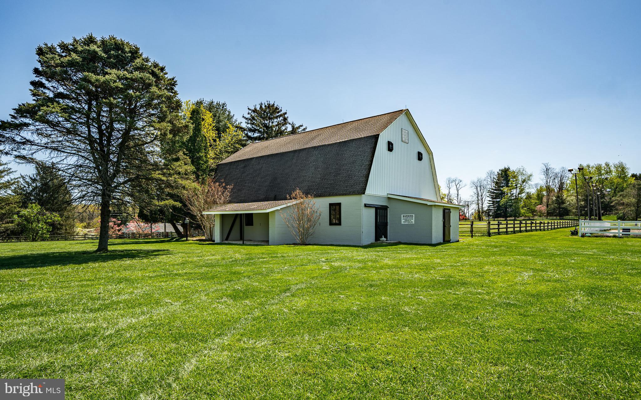HUNT COUNTRY - Residential