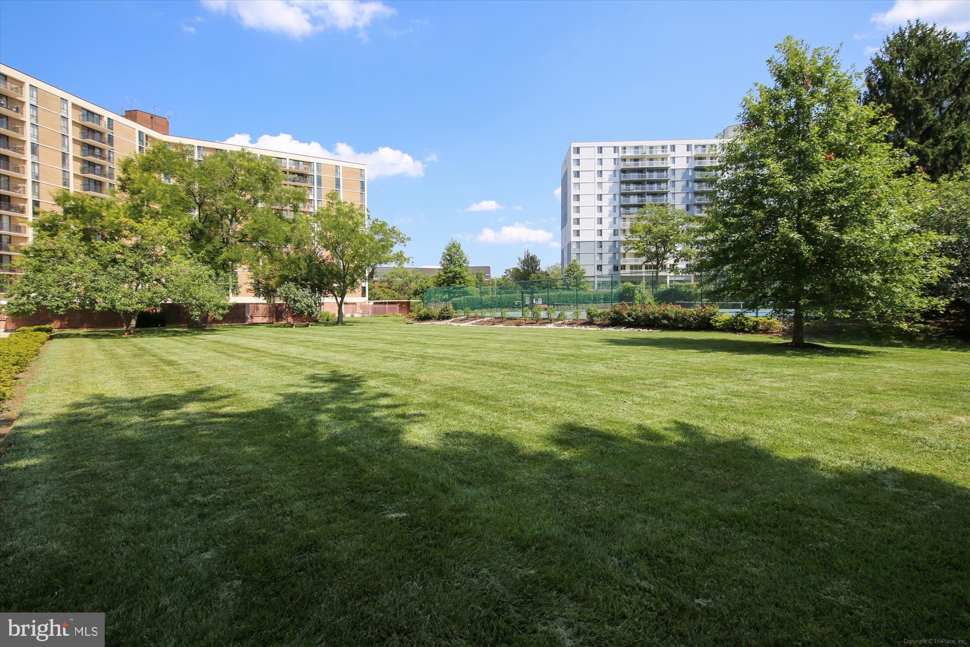 MCLEAN HOUSE - Residential
