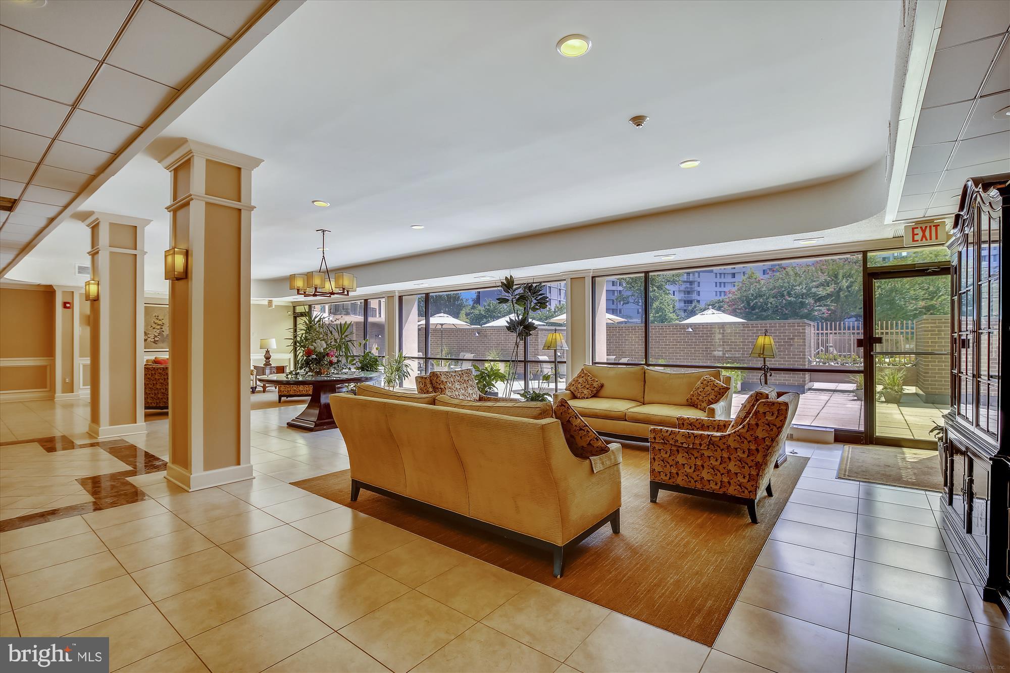 MCLEAN HOUSE - Residential