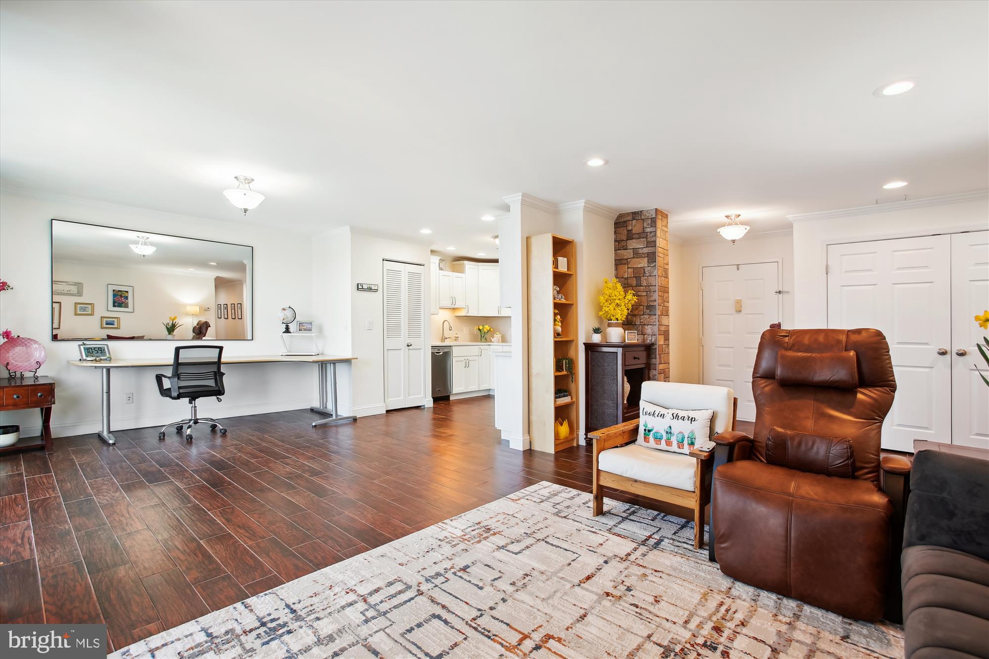 MCLEAN HOUSE - Residential