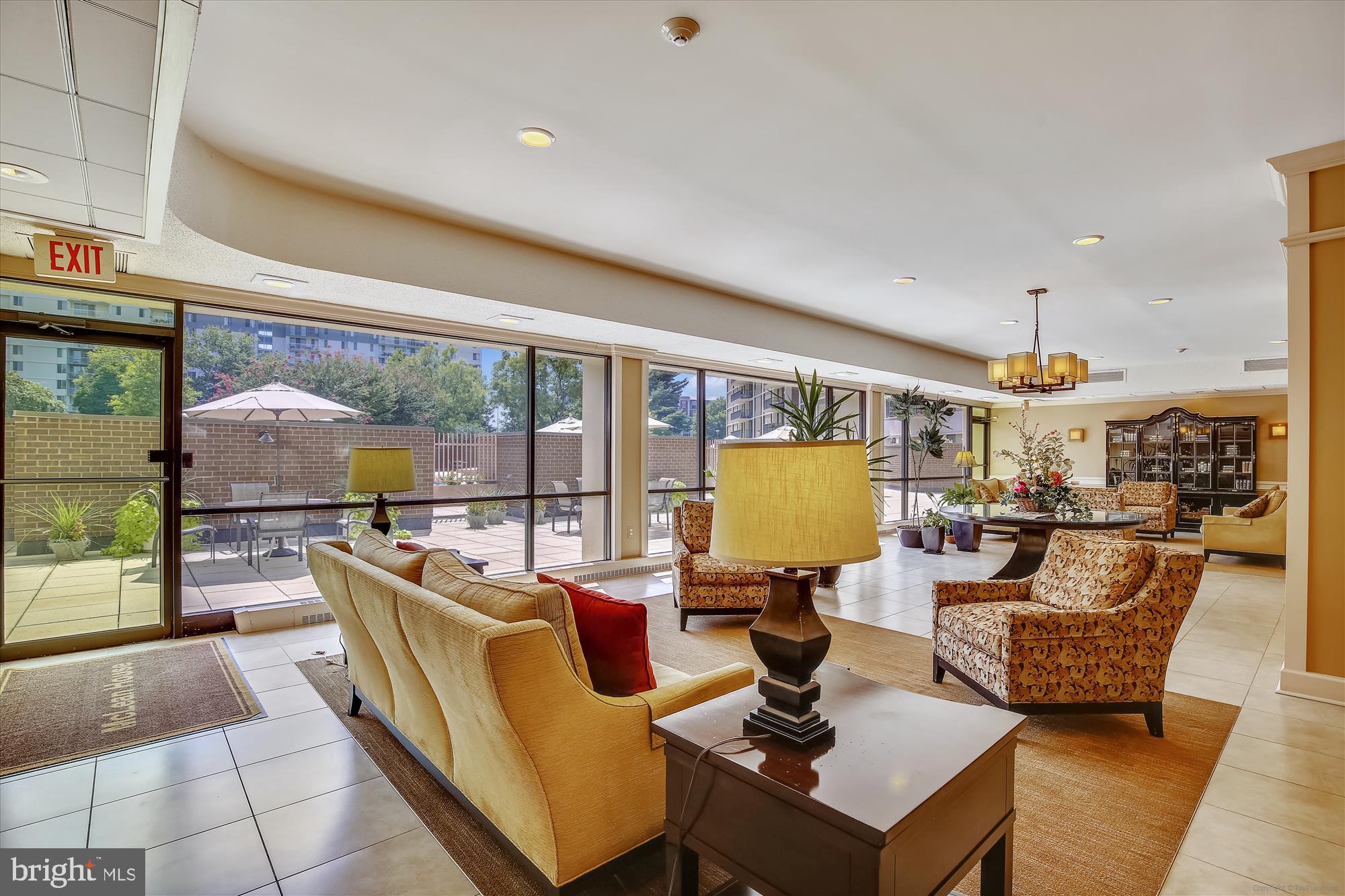 MCLEAN HOUSE - Residential