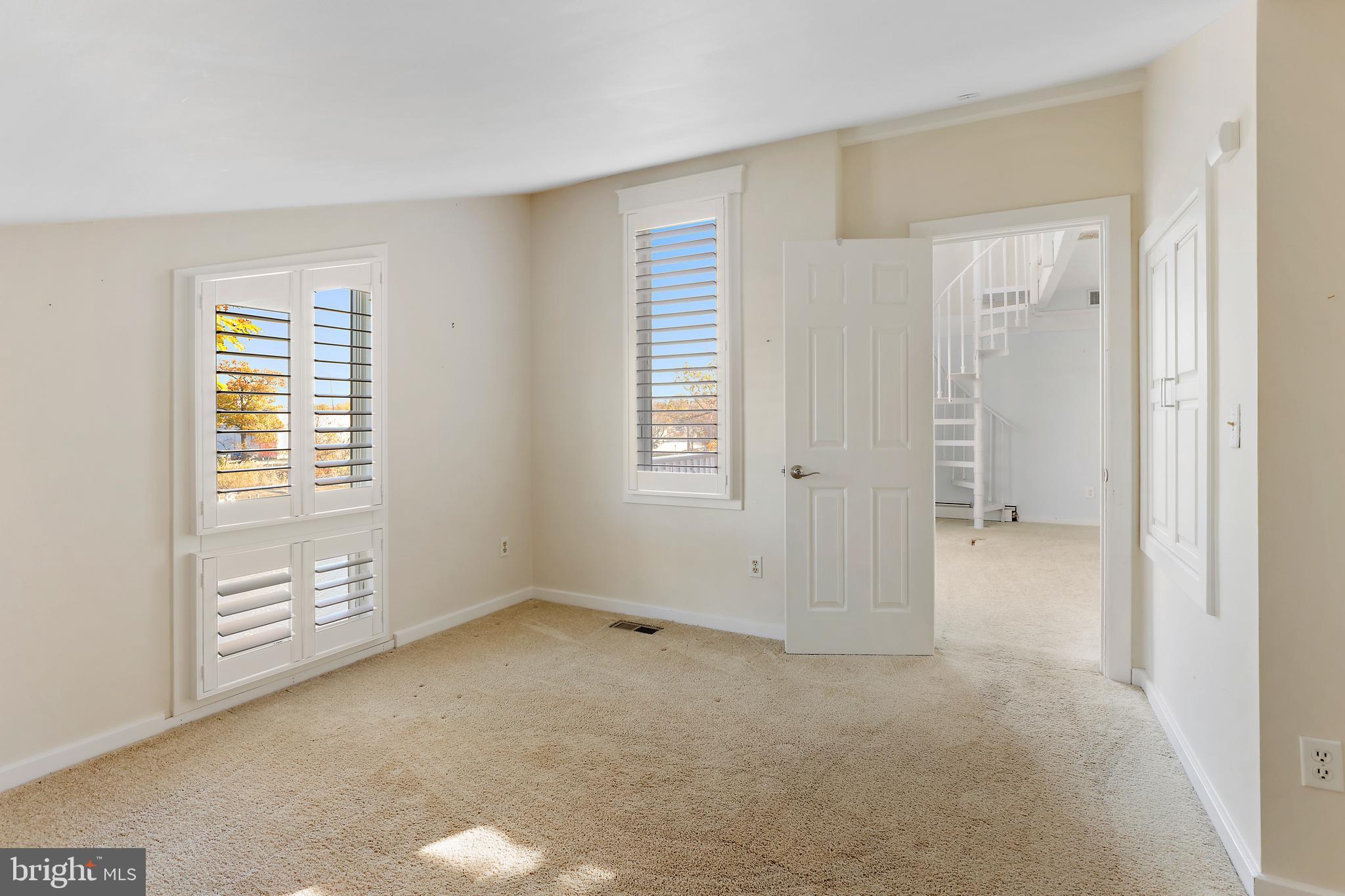 GREENACRES - Residential