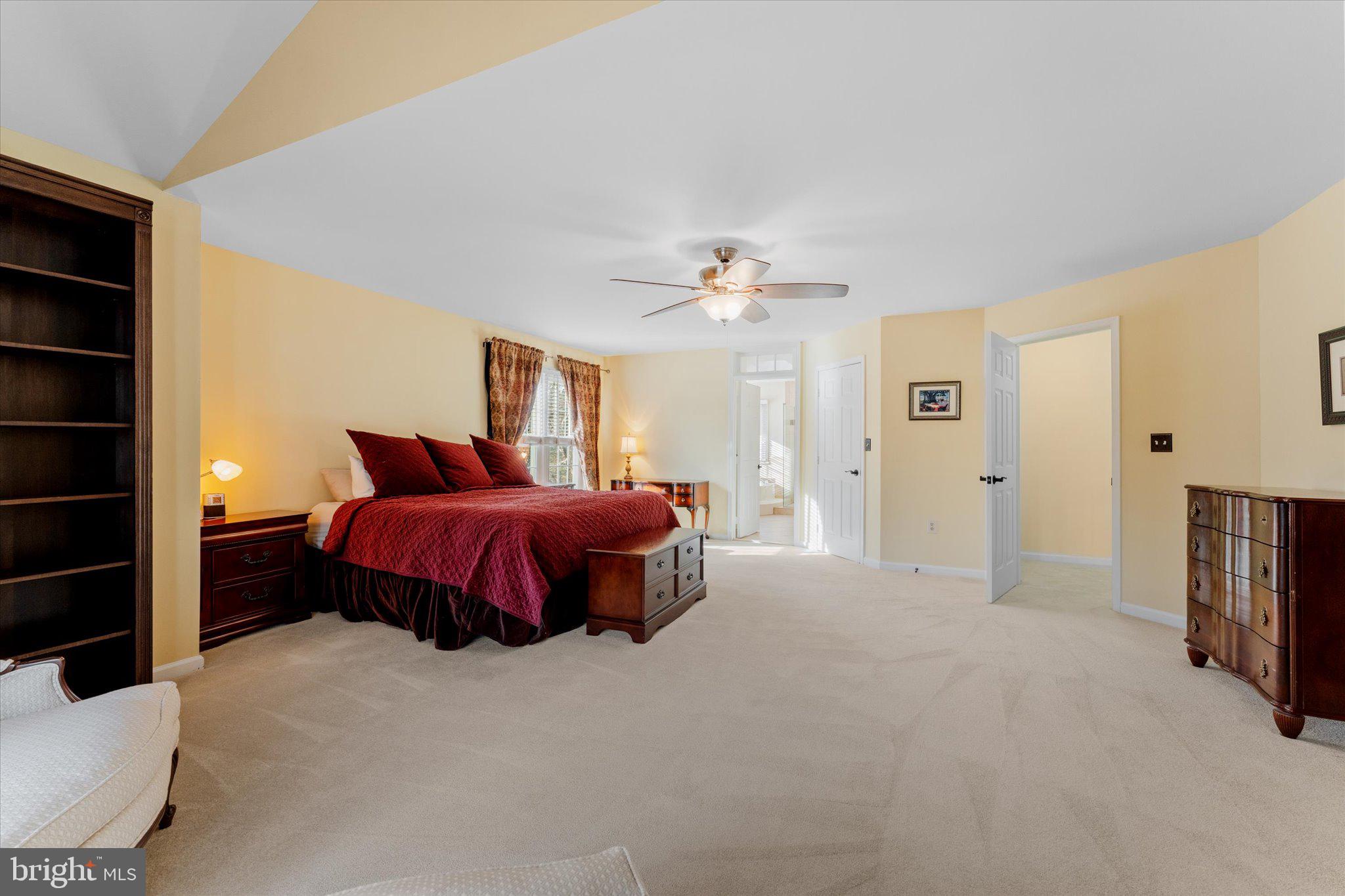 ASHBURN VILLAGE - Residential