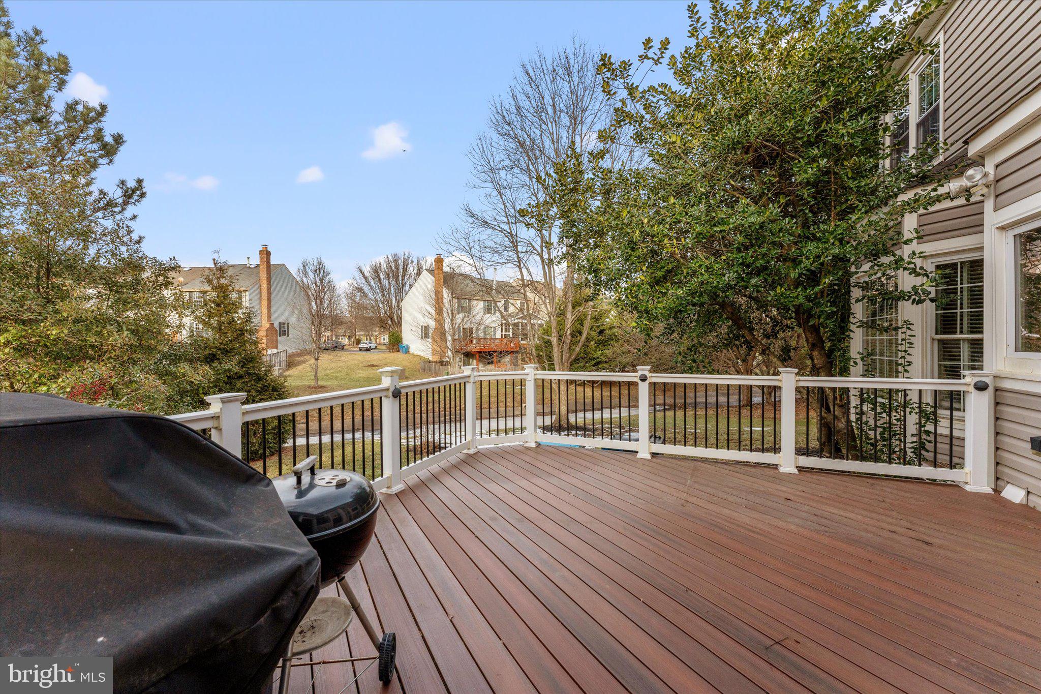 ASHBURN VILLAGE - Residential