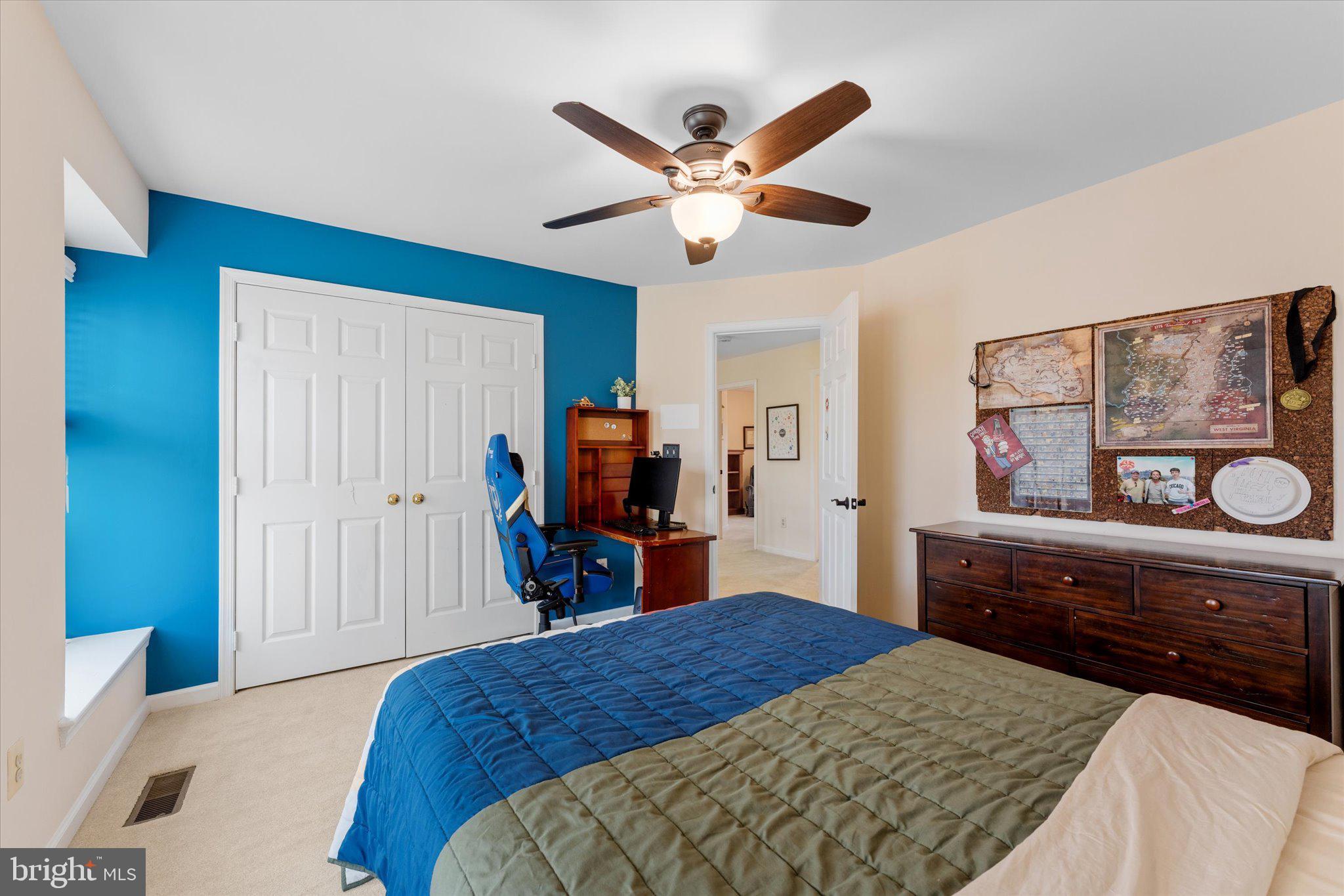 ASHBURN VILLAGE - Residential