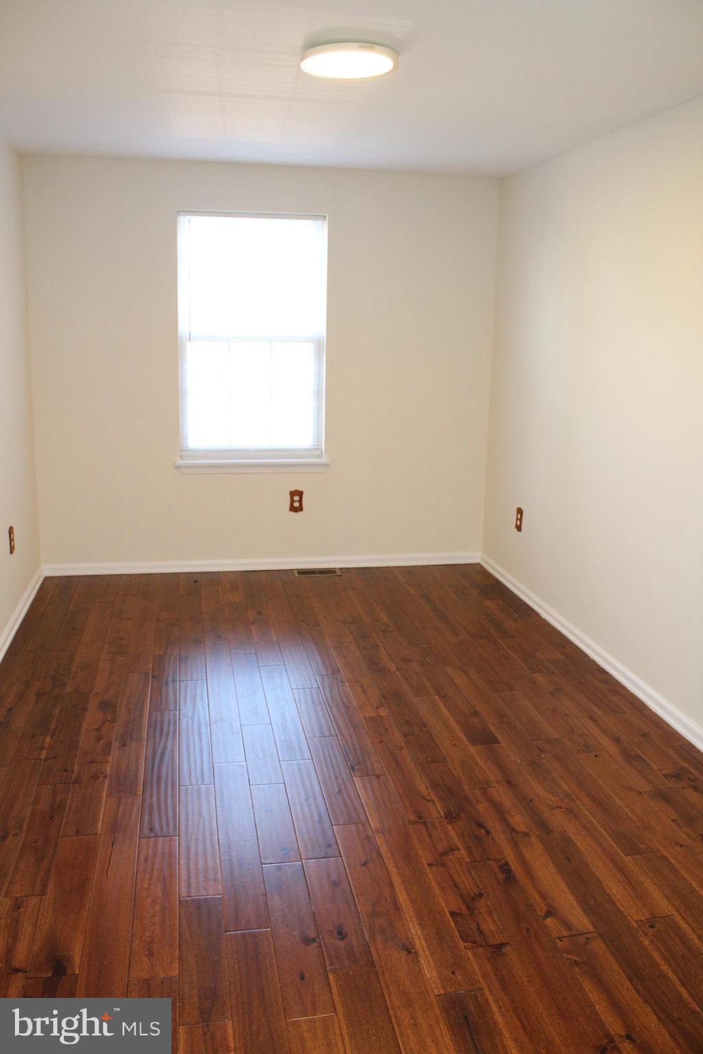 NORRISTOWN - Residential