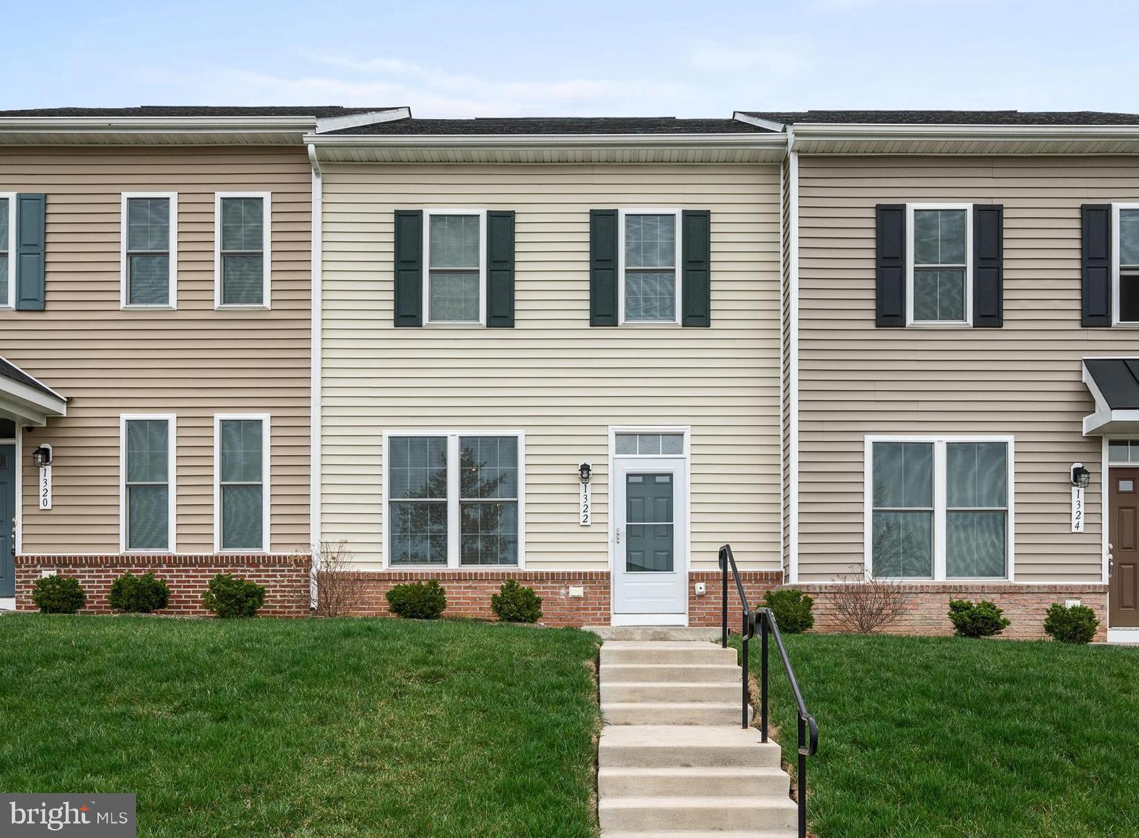 This charming 5-year-old IMMACULATE townhouse is ideally situated in the heart of Winchester, offering a perfect blend of comfort and convenience. With 2 spacious bedrooms, each featuring their own adjoining baths, this home is perfect for families or guests. The center loft area adds versatility, serving as an excellent office space or a game room. The upper-level laundry area, which includes a washer and dryer that convey, ensures effortless living. The kitchen is a chef's delight, boasting granite counters, plenty of cabinetry, a kitchen island, and a large pantry for all your storage needs. The adjoining living room is bright and welcoming, enhanced by recessed lighting that adds to the ambiance. Recent upgrades include brand new LVP flooring installed throughout the main level, providing a fresh and modern look. The townhouse also offers the option for most furnishings to convey, including a convenient stairlift, which can be removed if desired.
With an affordable HOA monthly fee that covers road snow removal, lawn maintenance, and additional rear parking, you'll enjoy a hassle-free lifestyle. Plus, the low utility costs add to the overall appeal of this highly efficient home. Don’t miss out on this fantastic opportunity in a prime location!