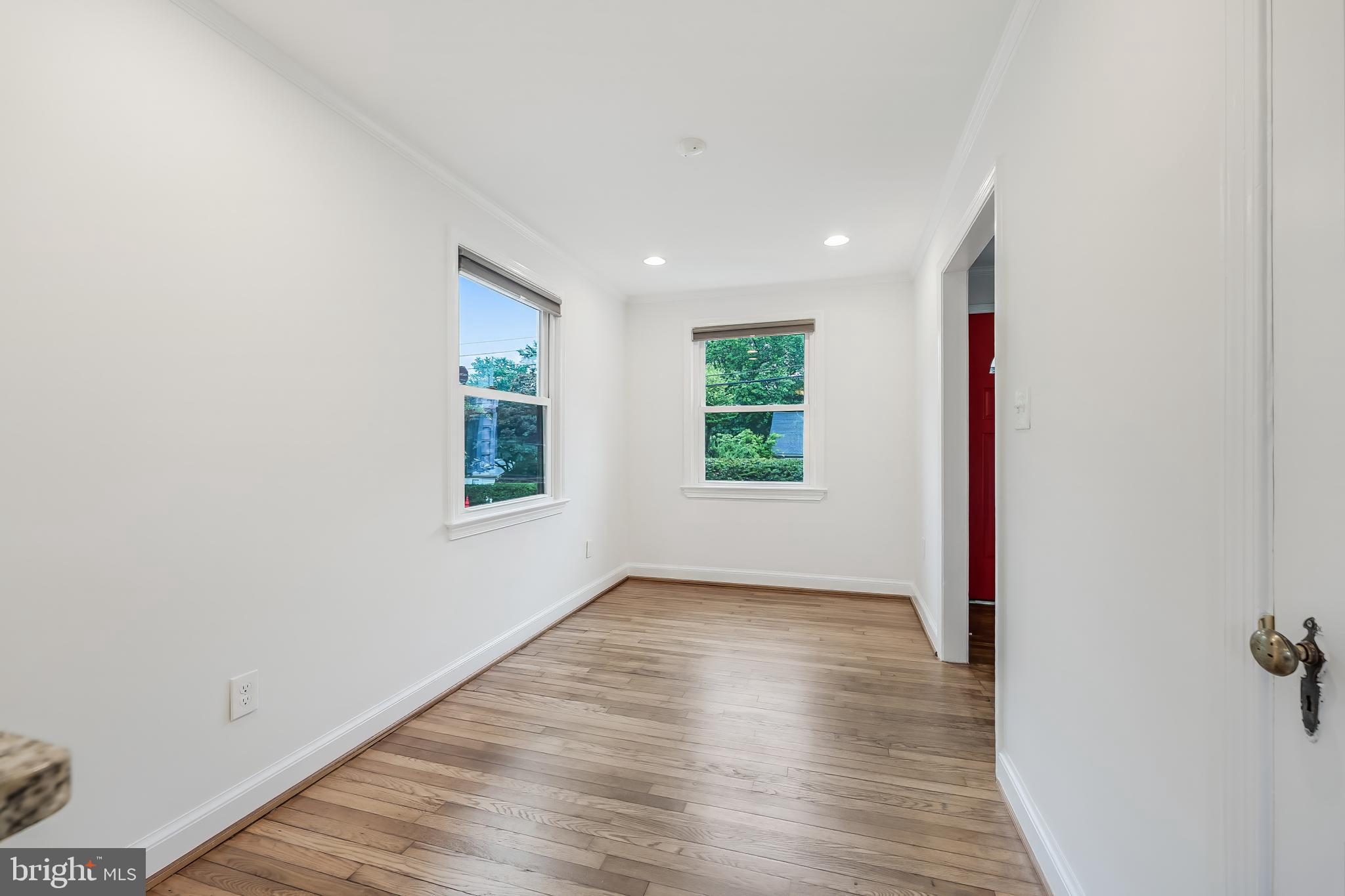 KENSINGTON HEIGHTS - Residential