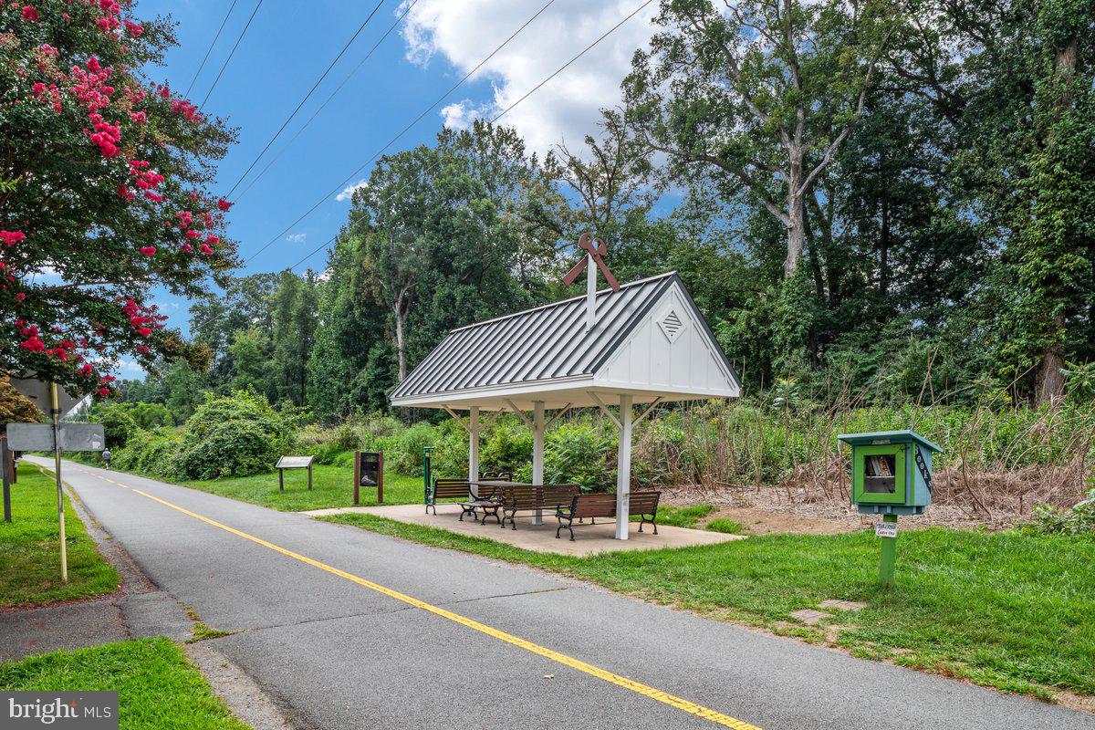 SADDLER OAKS - Residential