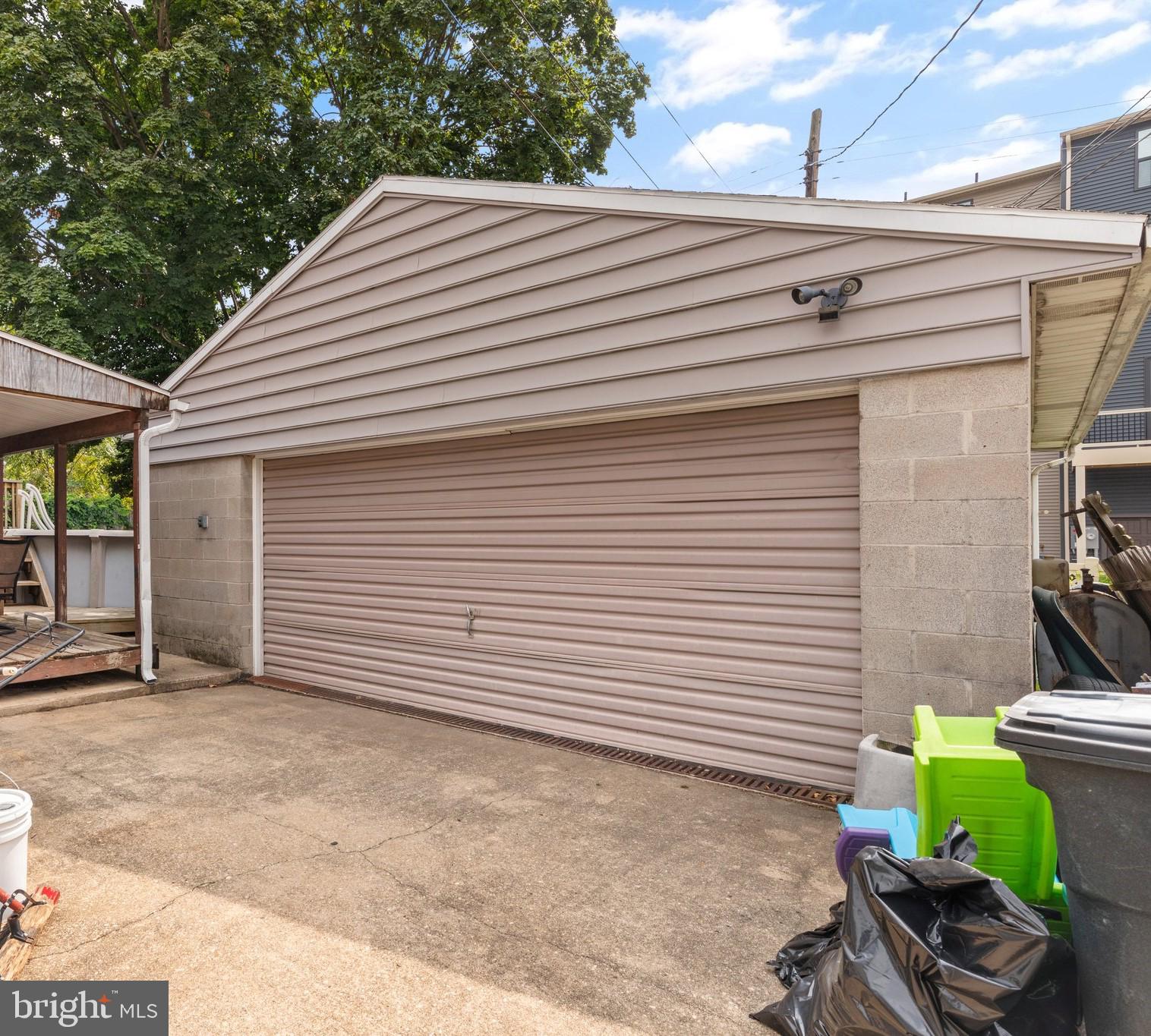 WILLOW SPRING PARK - Residential