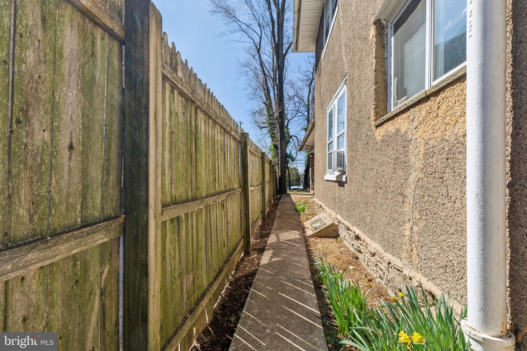 GERMANTOWN - Residential