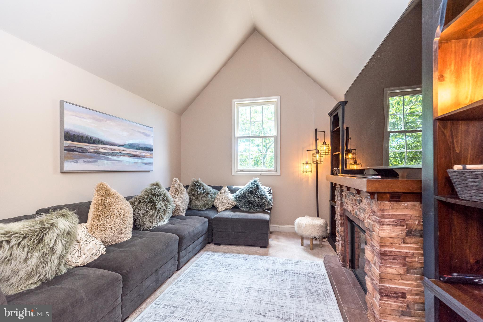 HEATHER LEA - Residential