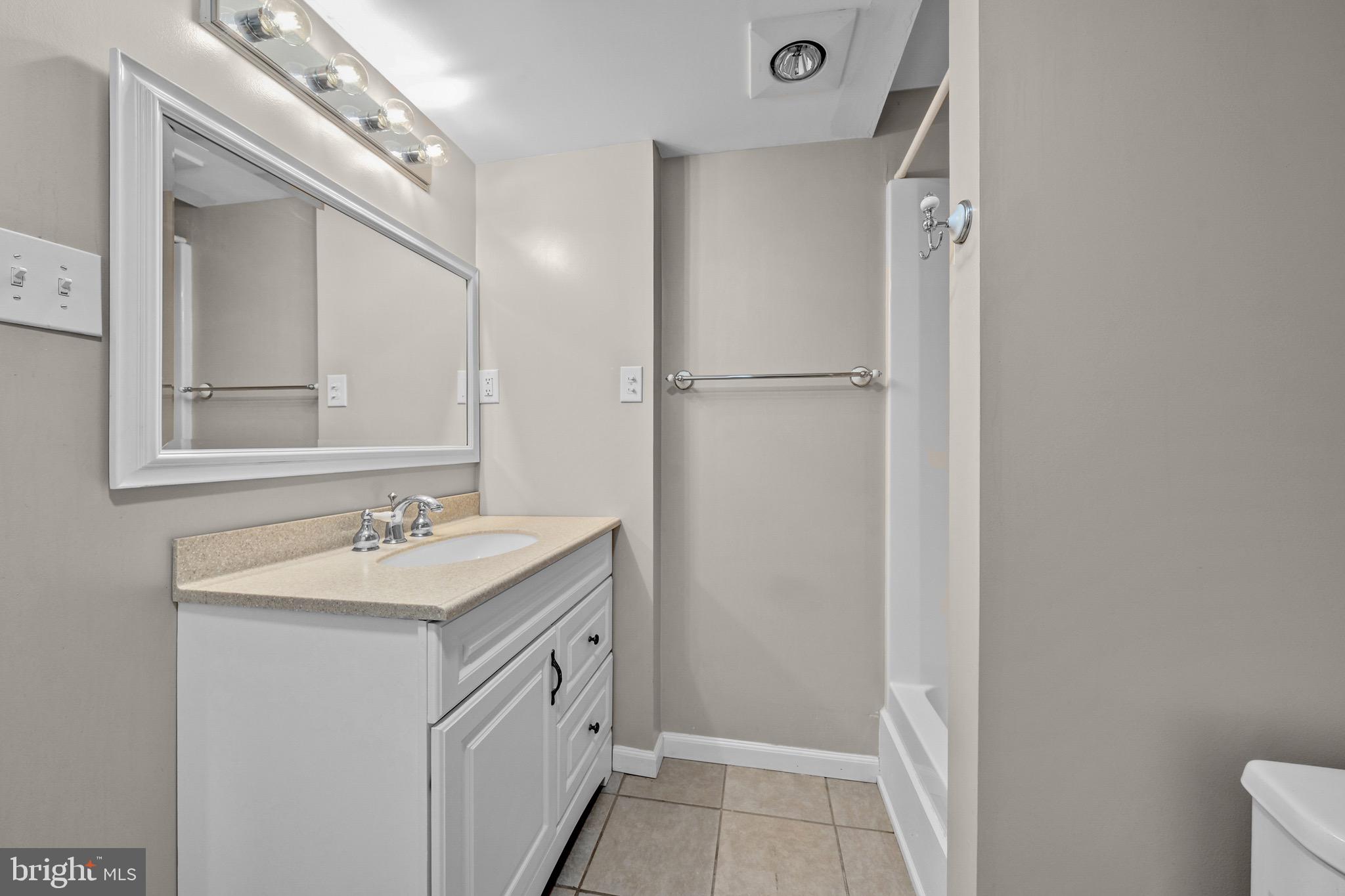 VILLAGE OF LONG REACH - Residential