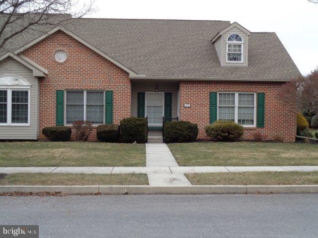 WALNUT COURT - Residential