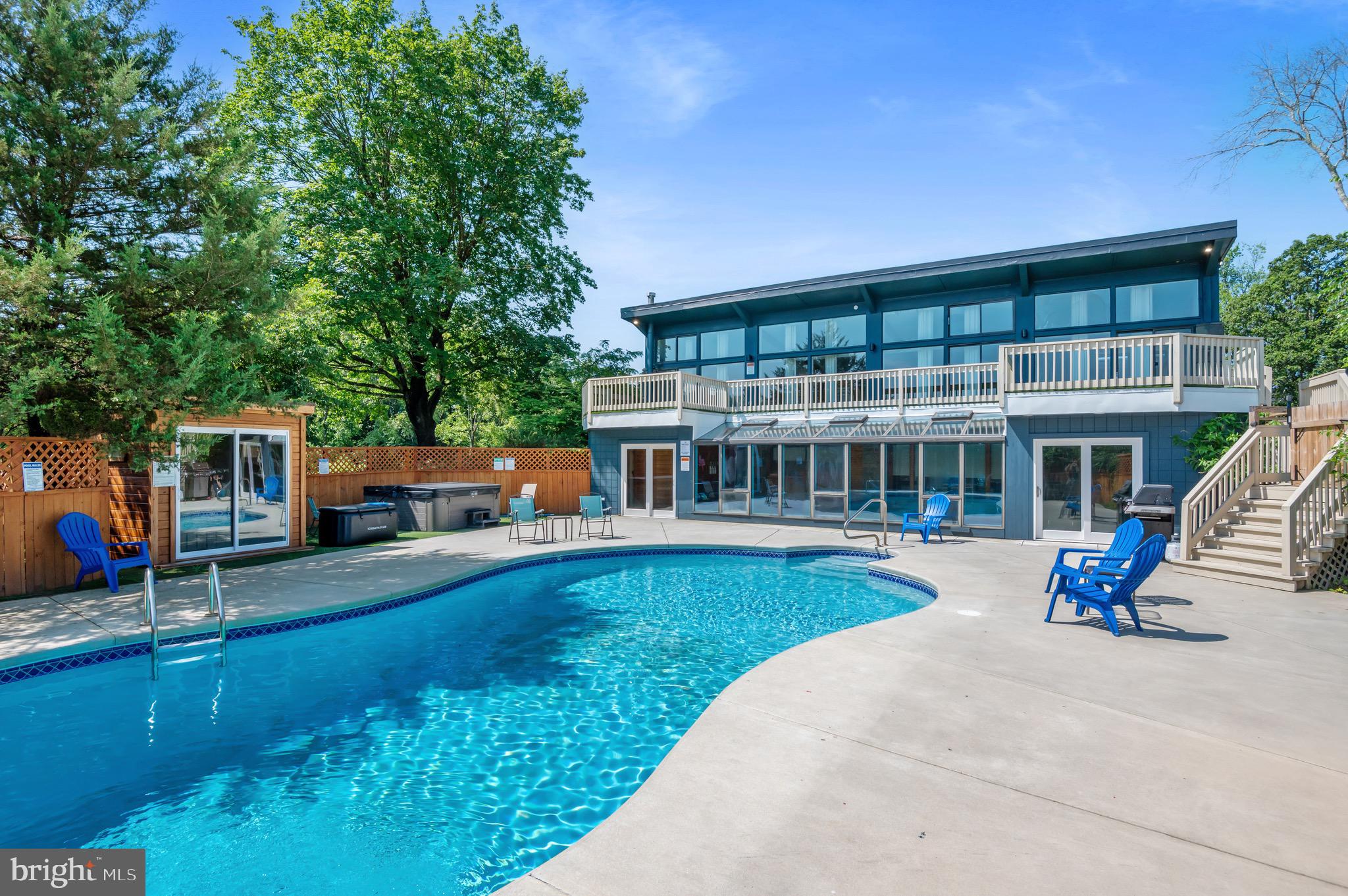 STROUDSBURG - Residential