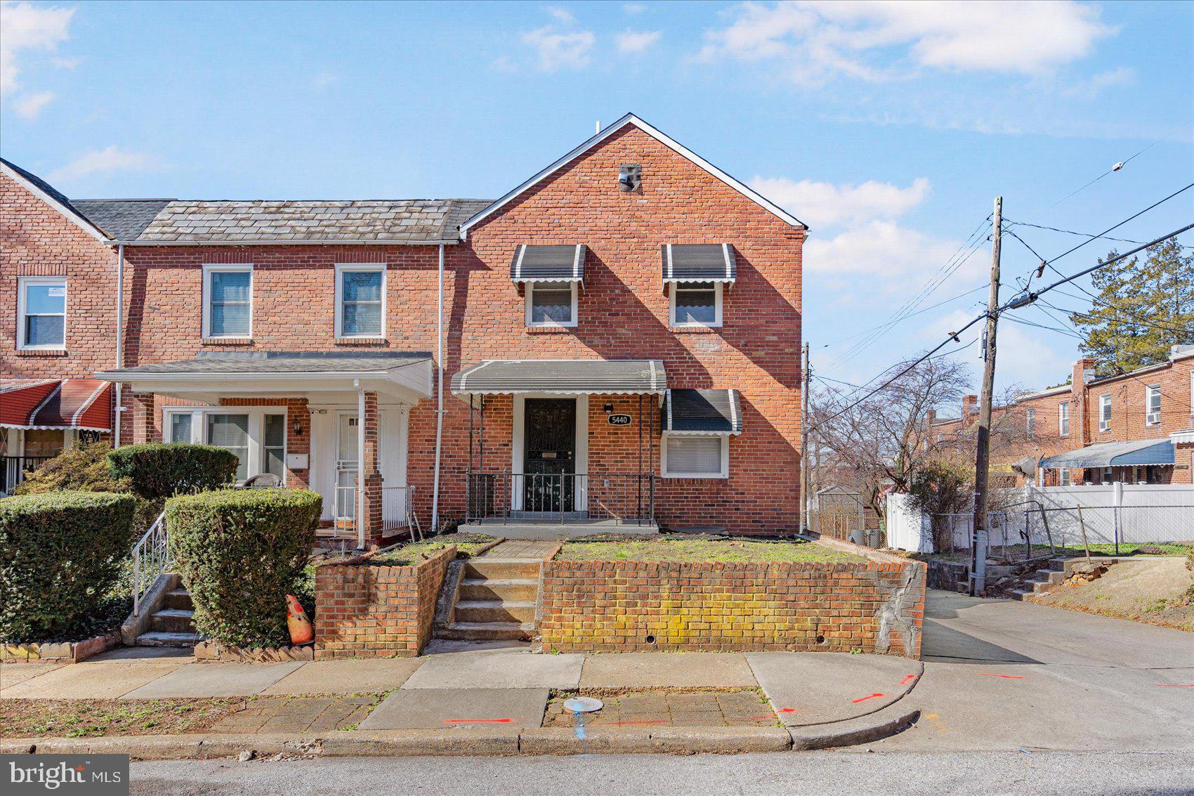 ARLINGTON - Residential