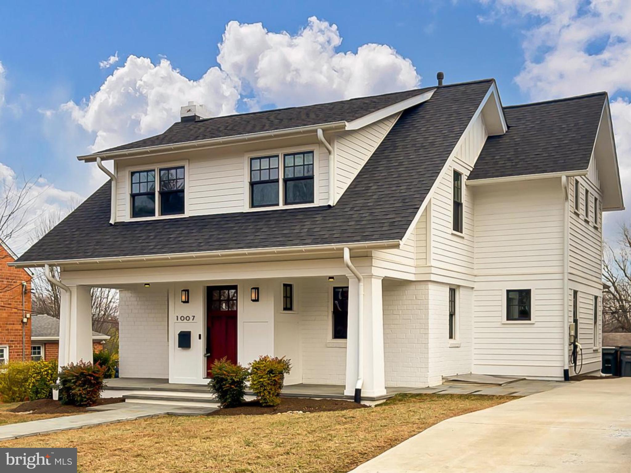 WHISTLING PINES - Residential