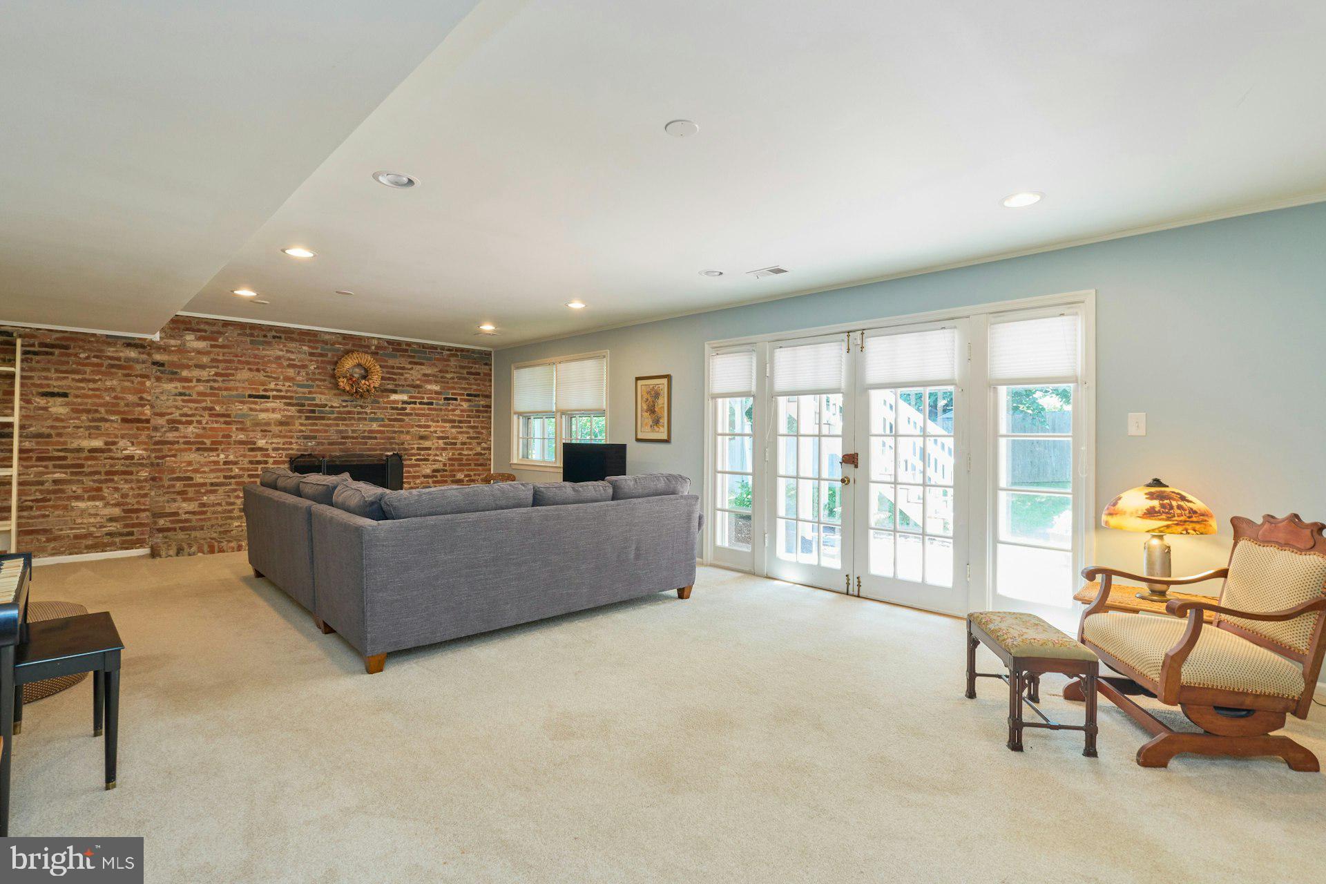 SLEEPY HOLLOW RUN - Residential