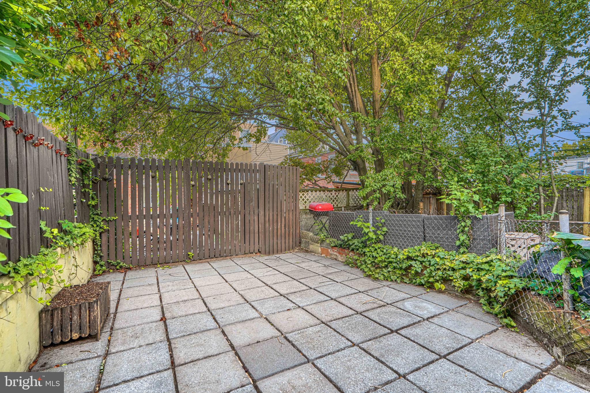 BUTCHERS HILL - Residential