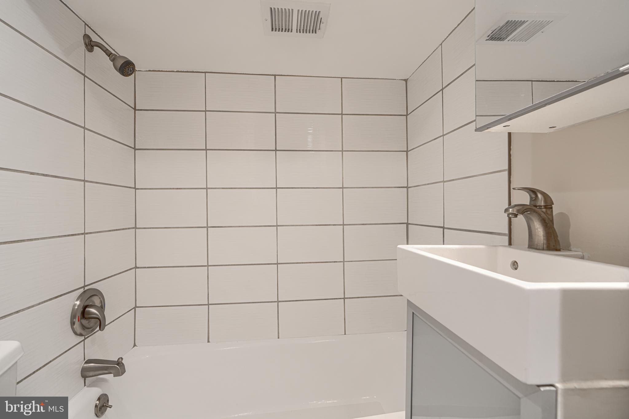 BUTCHERS HILL - Residential