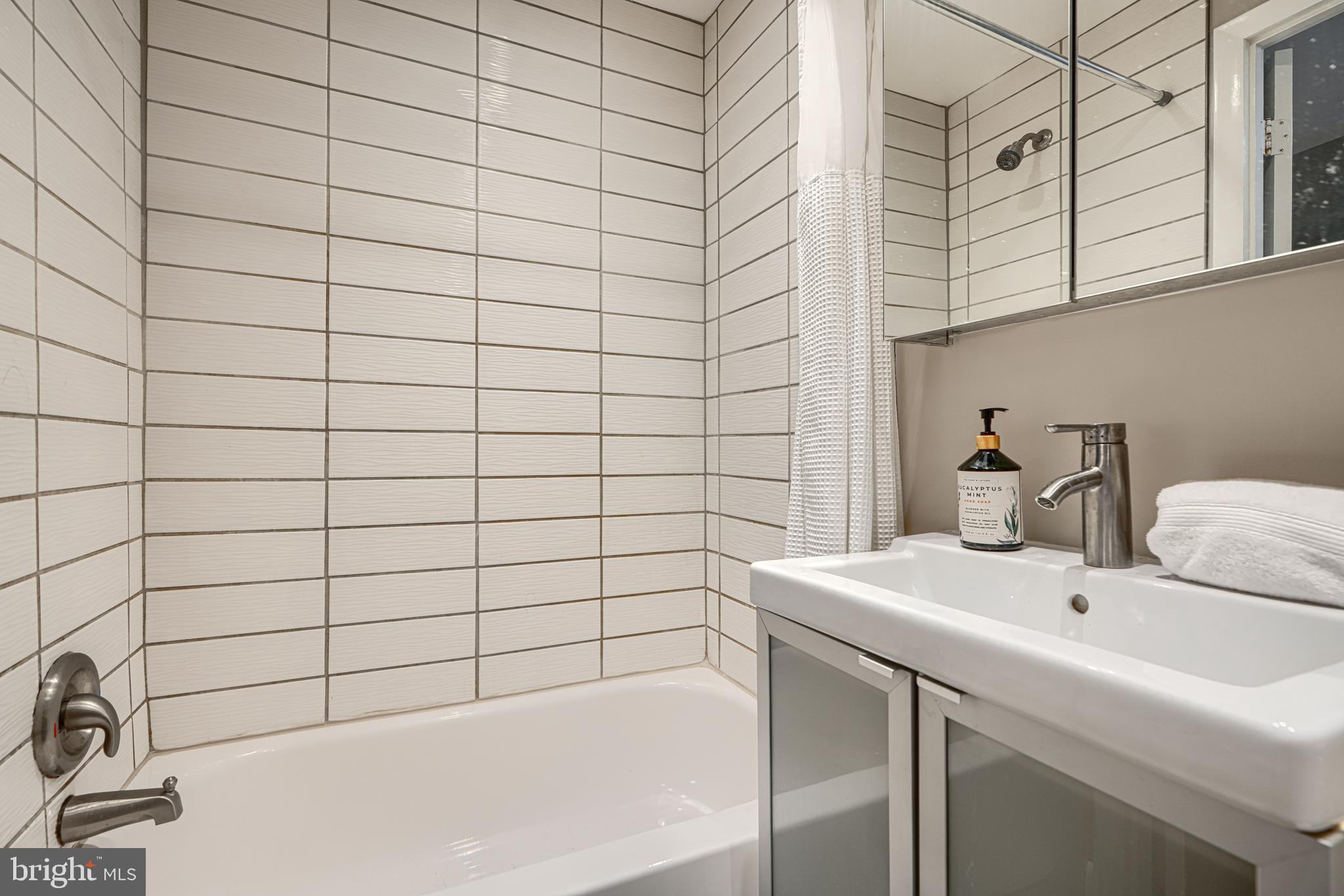 BUTCHERS HILL - Residential