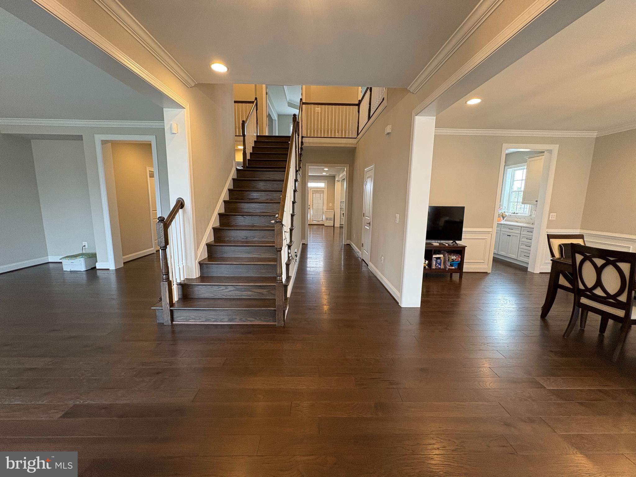 OAKTON VIEW - Residential