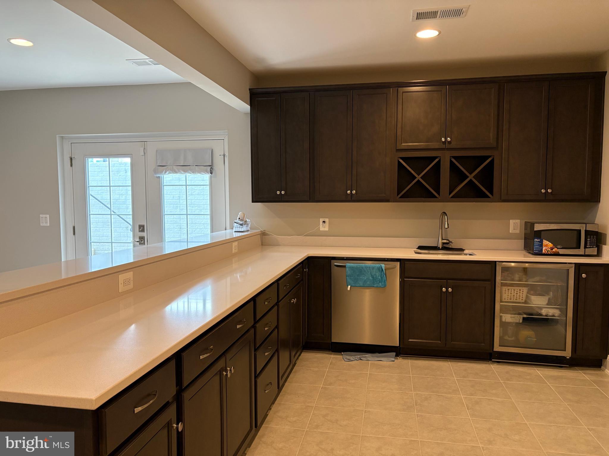 OAKTON VIEW - Residential