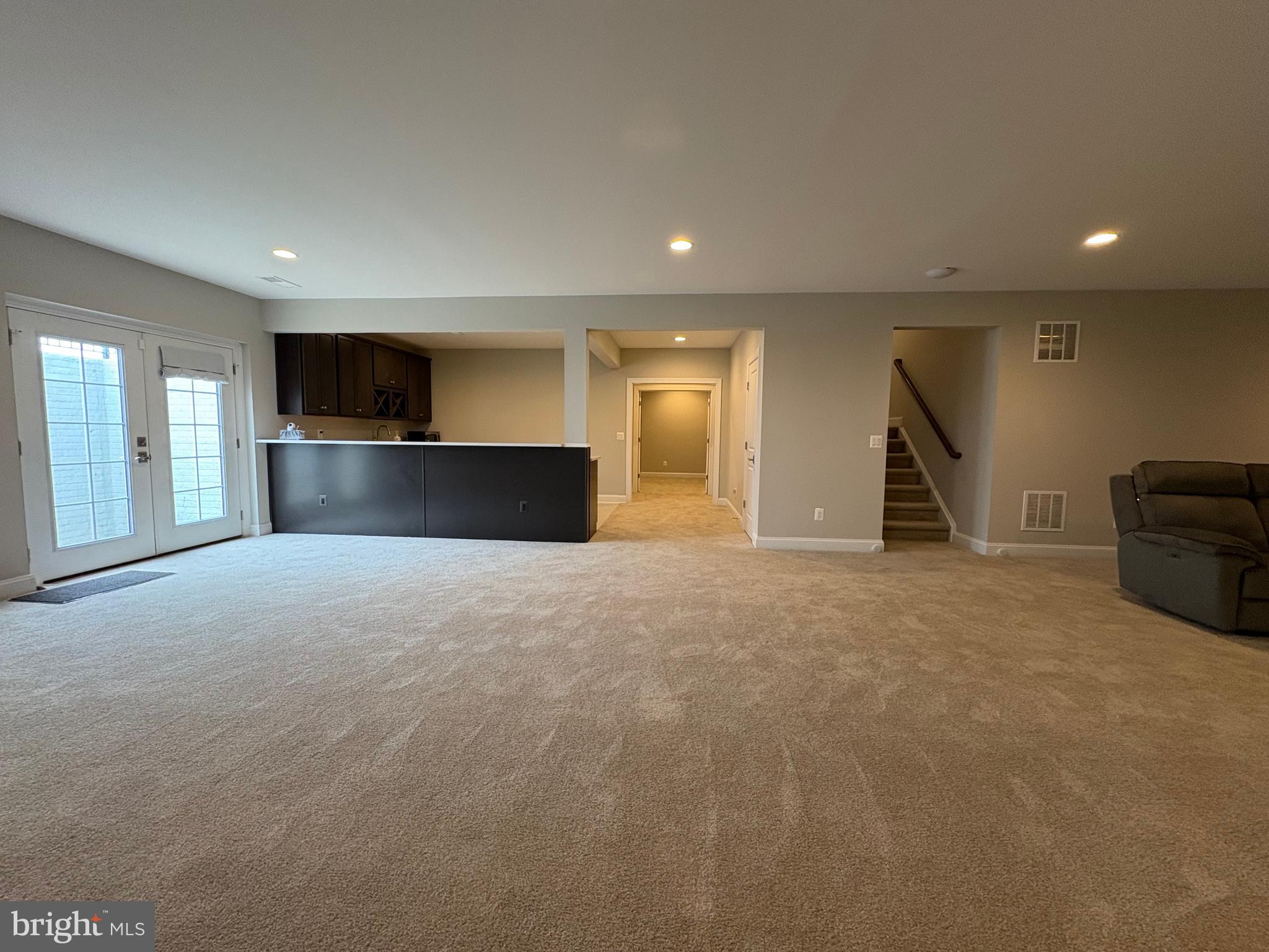 OAKTON VIEW - Residential