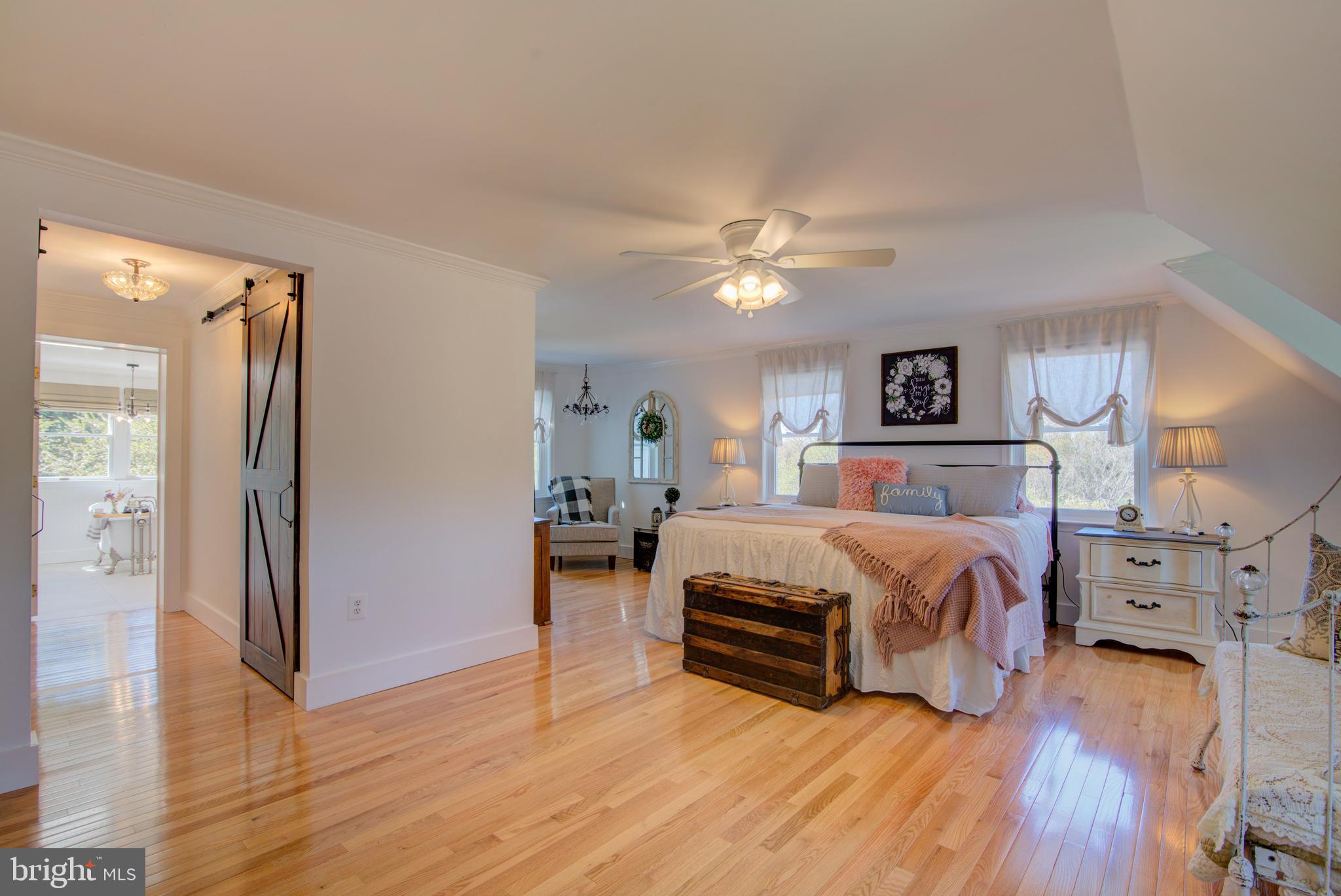 HUNTS END - Residential