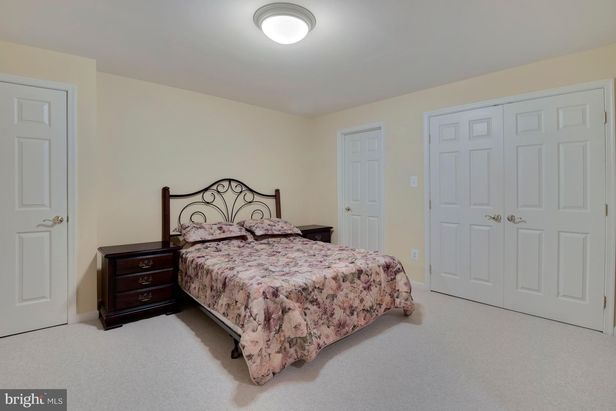 PINEY GLEN VILLAGE - Residential