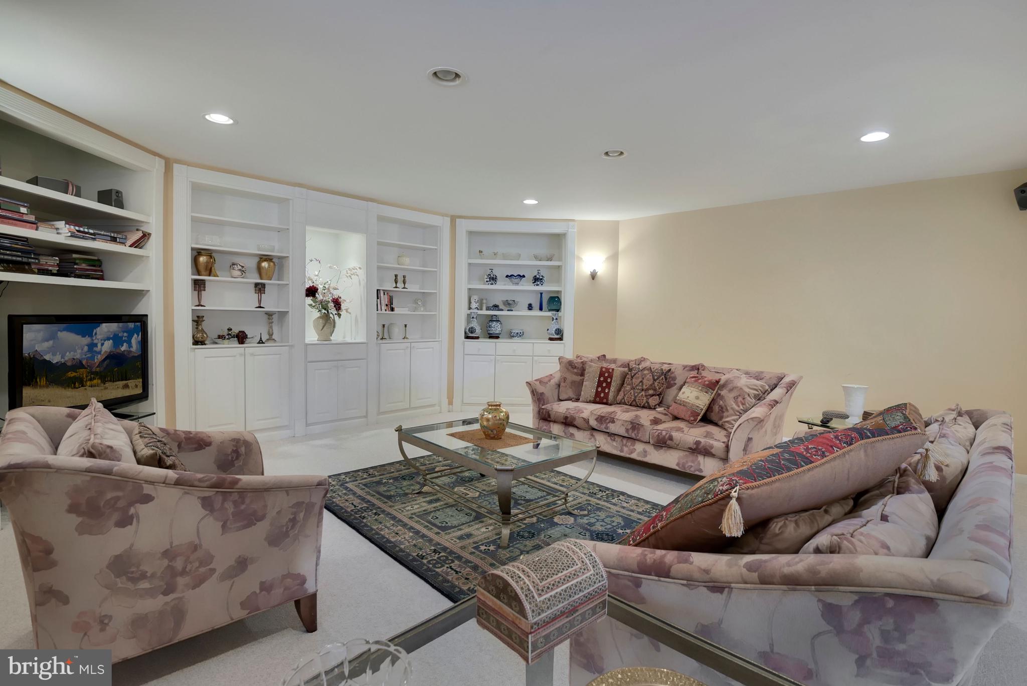 PINEY GLEN VILLAGE - Residential