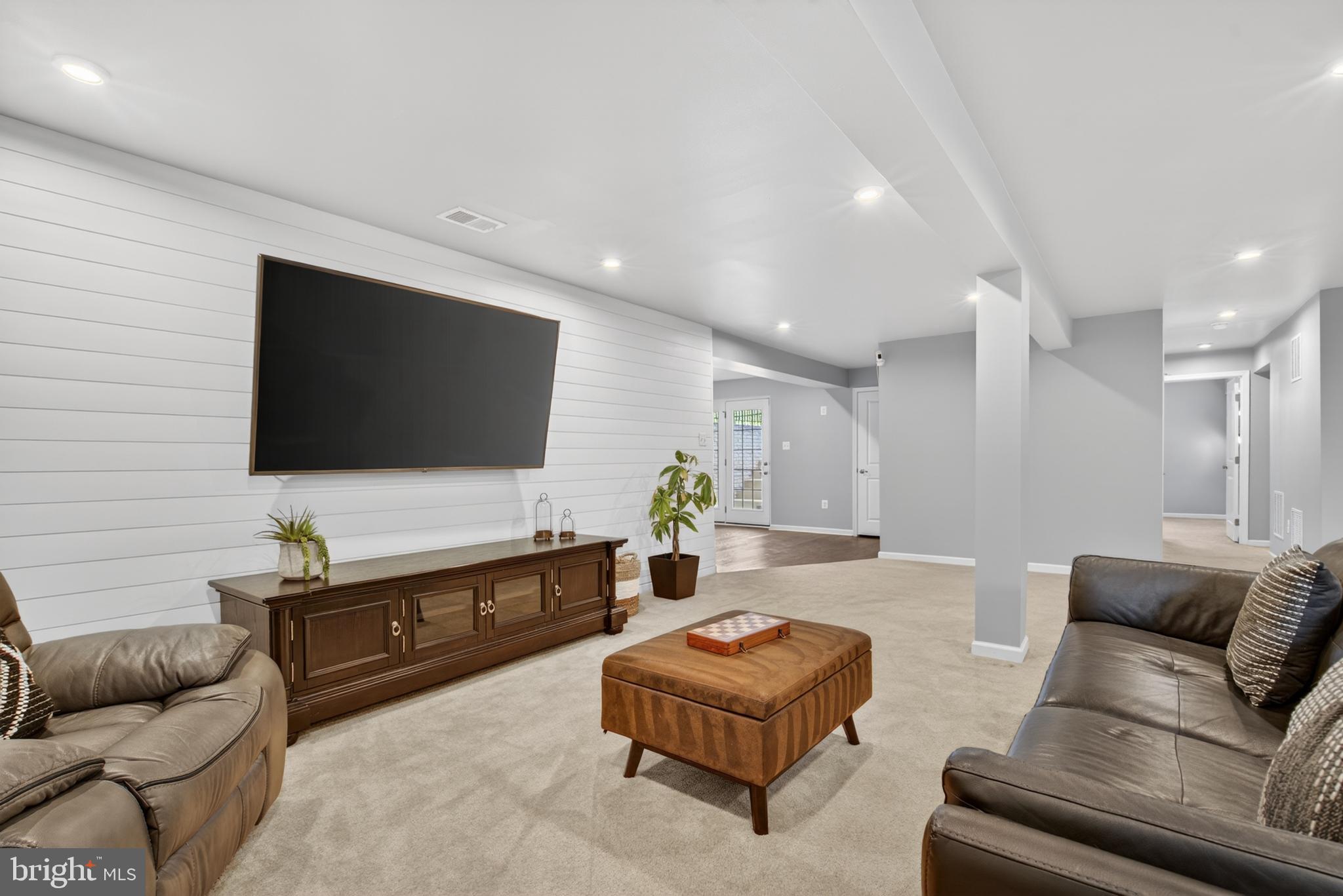 MARBURY - Residential