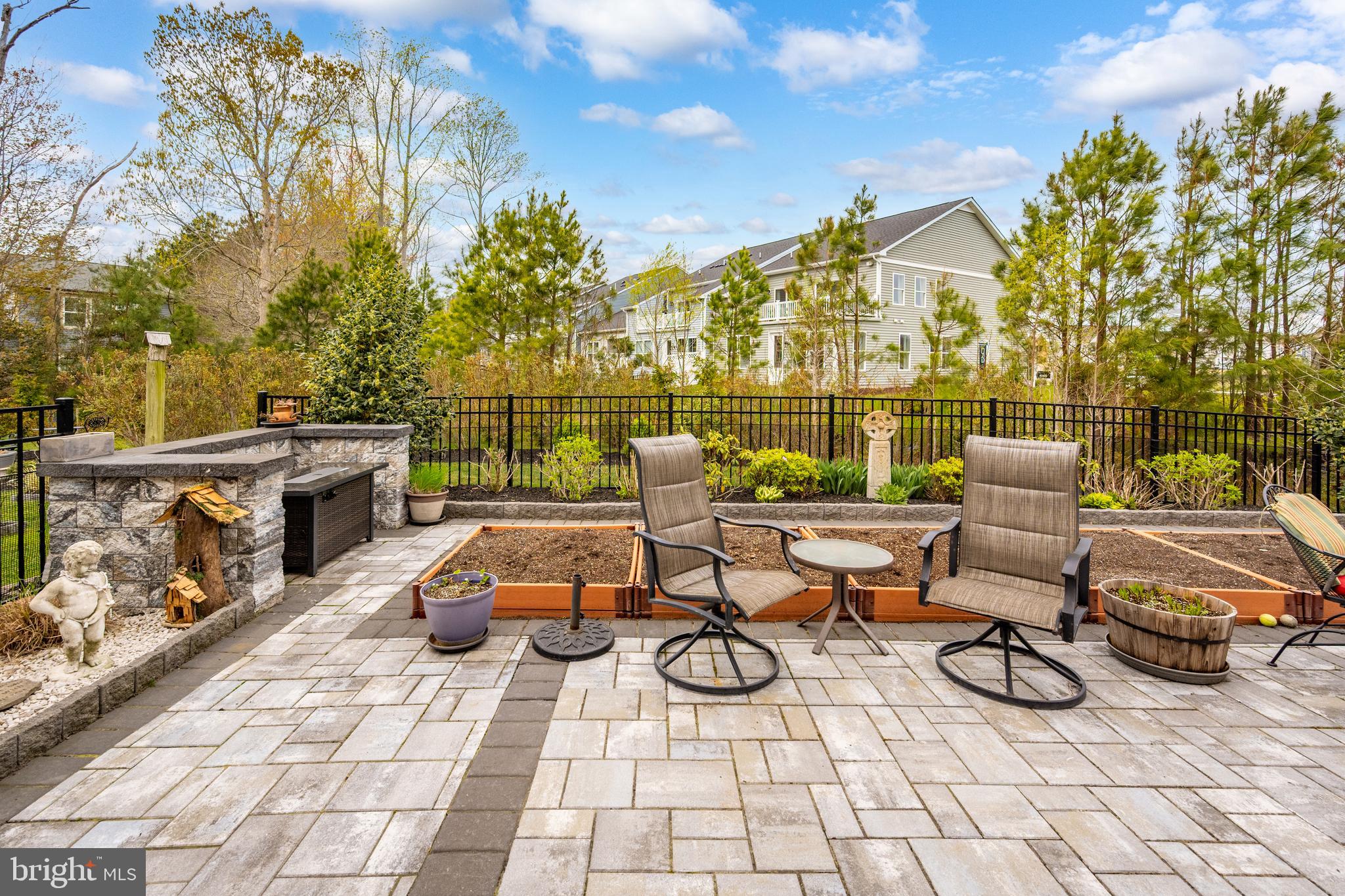 SILVER WOODS - Residential