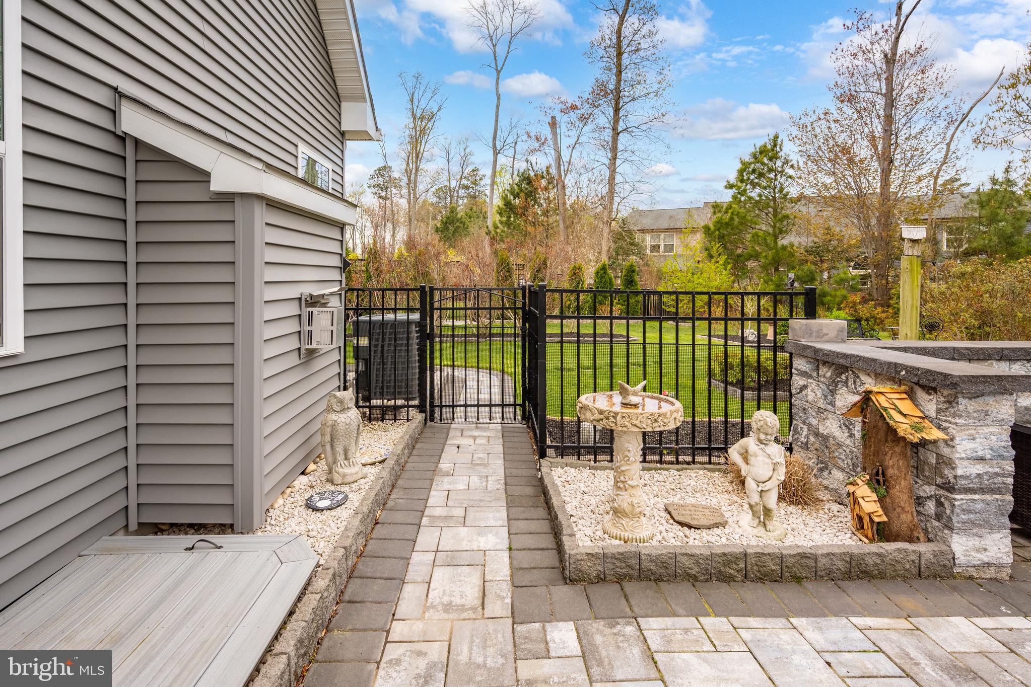 SILVER WOODS - Residential